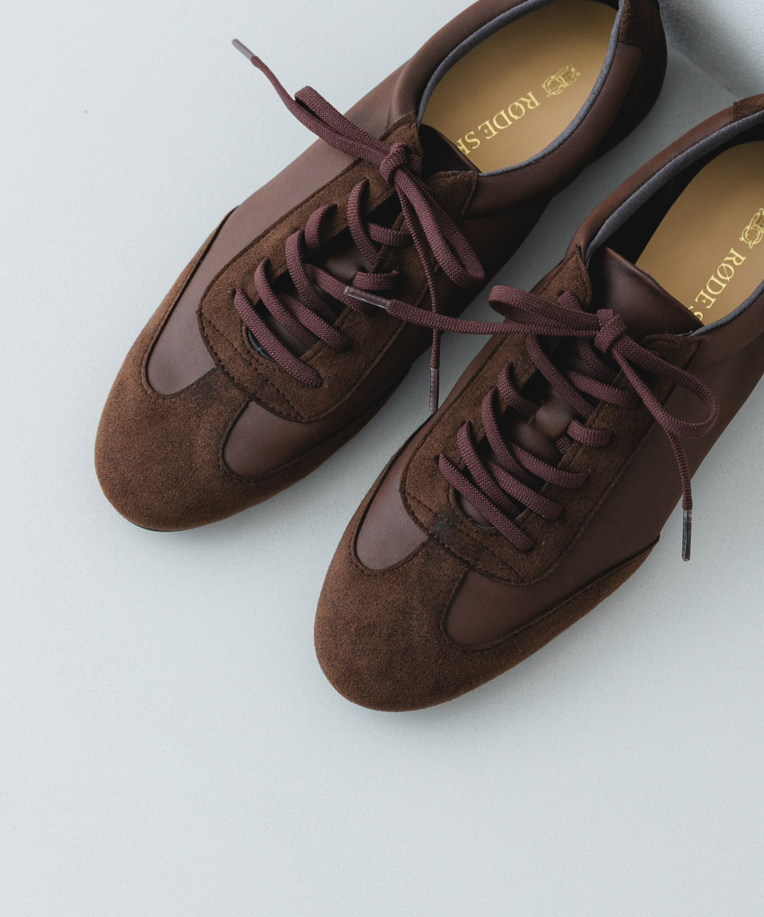 『WEB/一部店舗限定』ストレッチシューレースシューズ BROWN 36