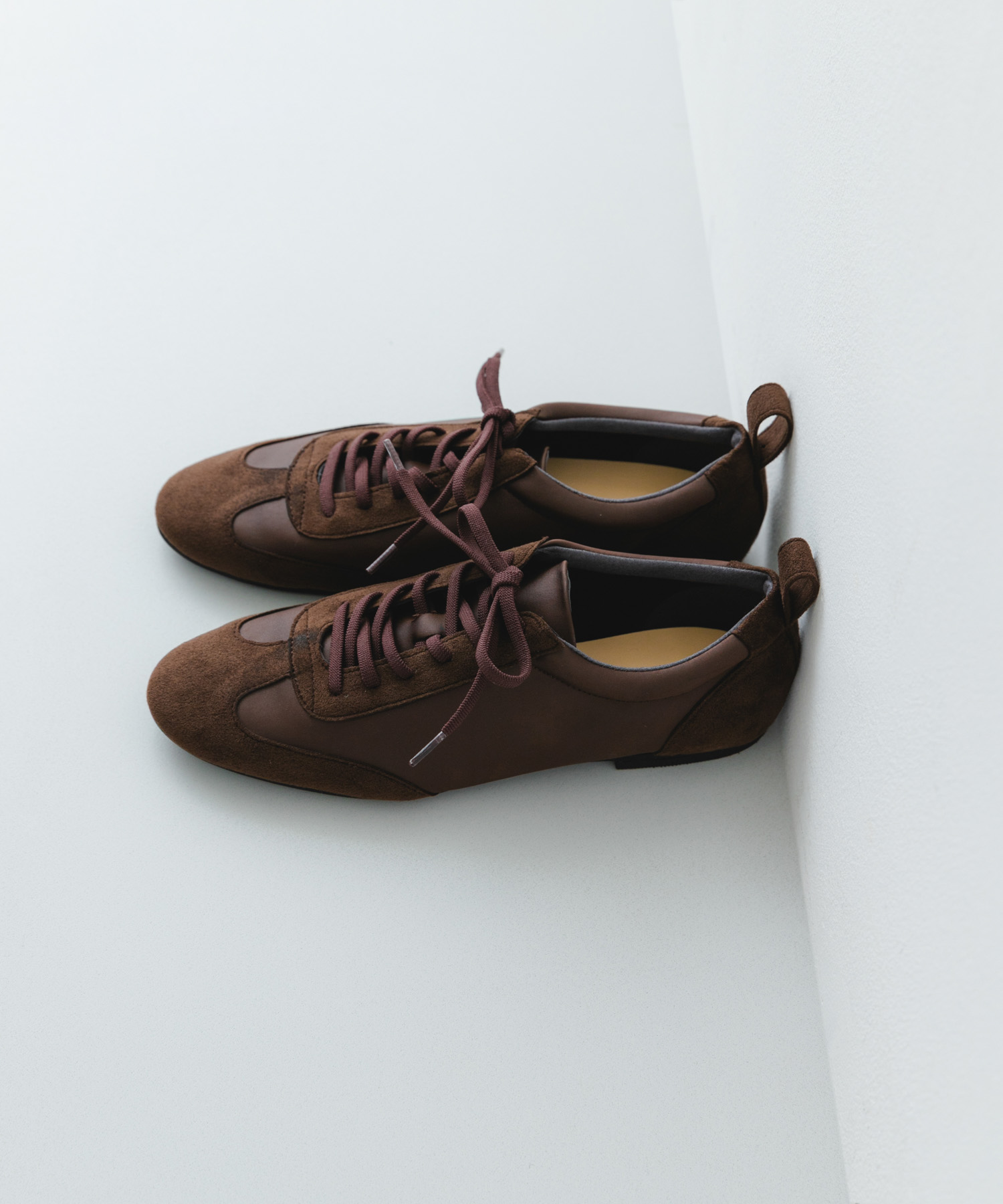 『WEB/一部店舗限定』ストレッチシューレースシューズ BROWN 36