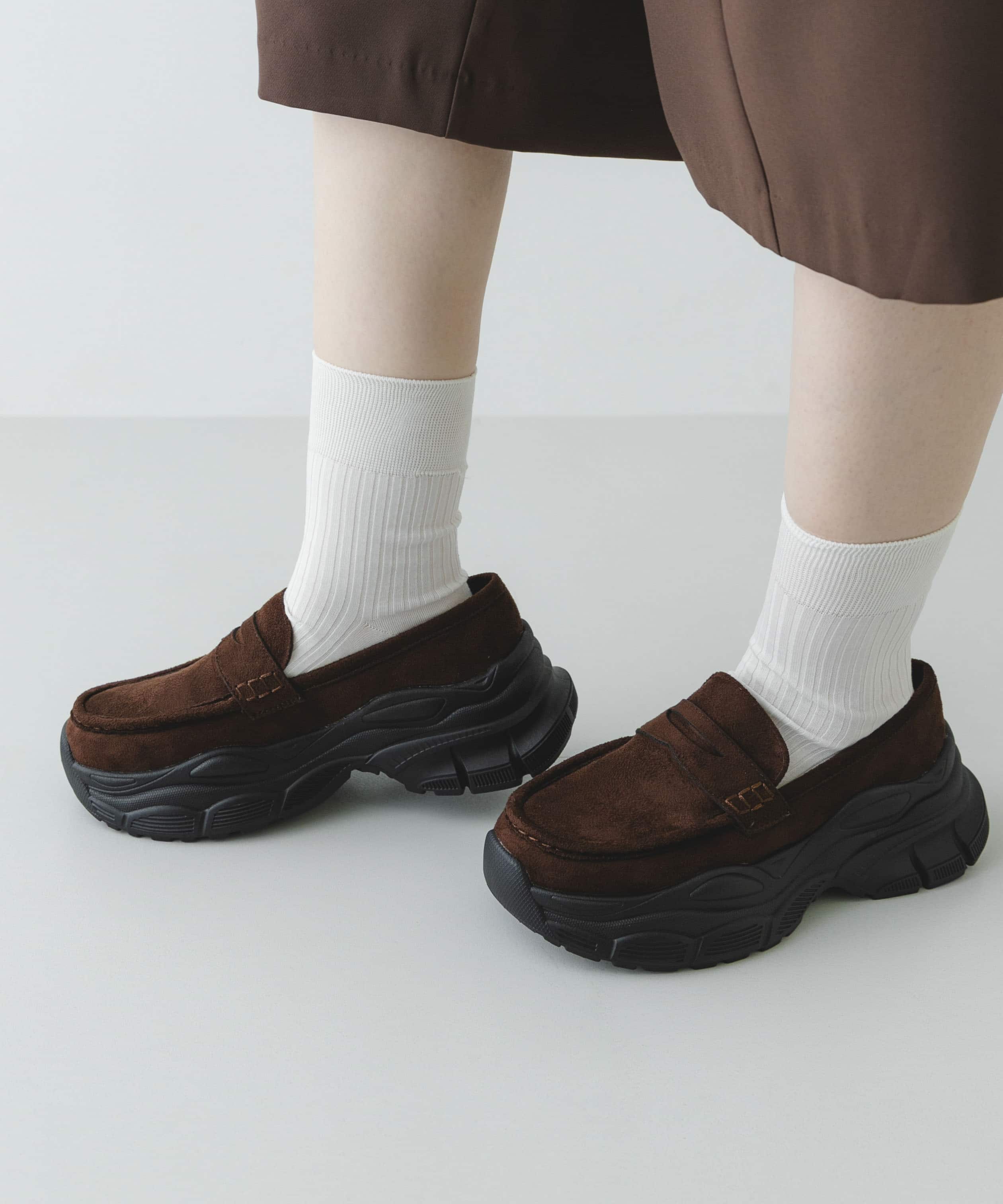 DARK BROWN