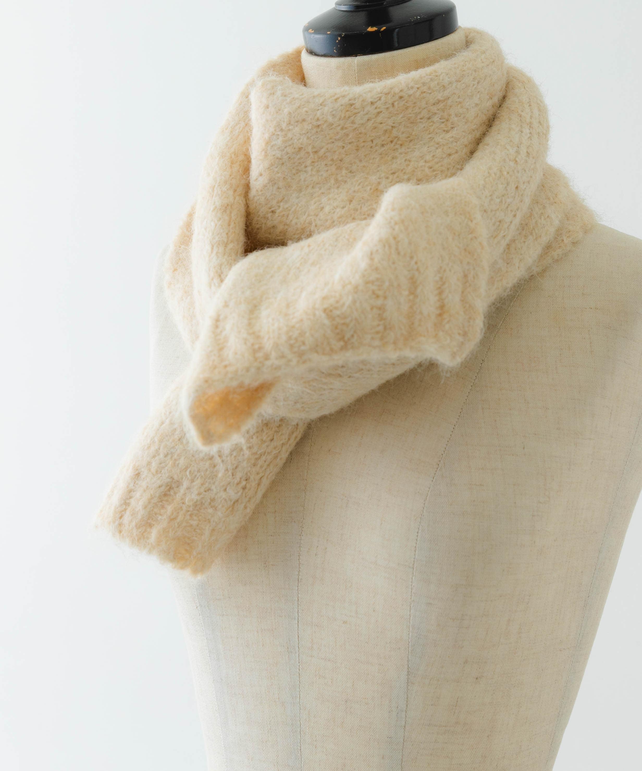 ショートマフラー IVORY one