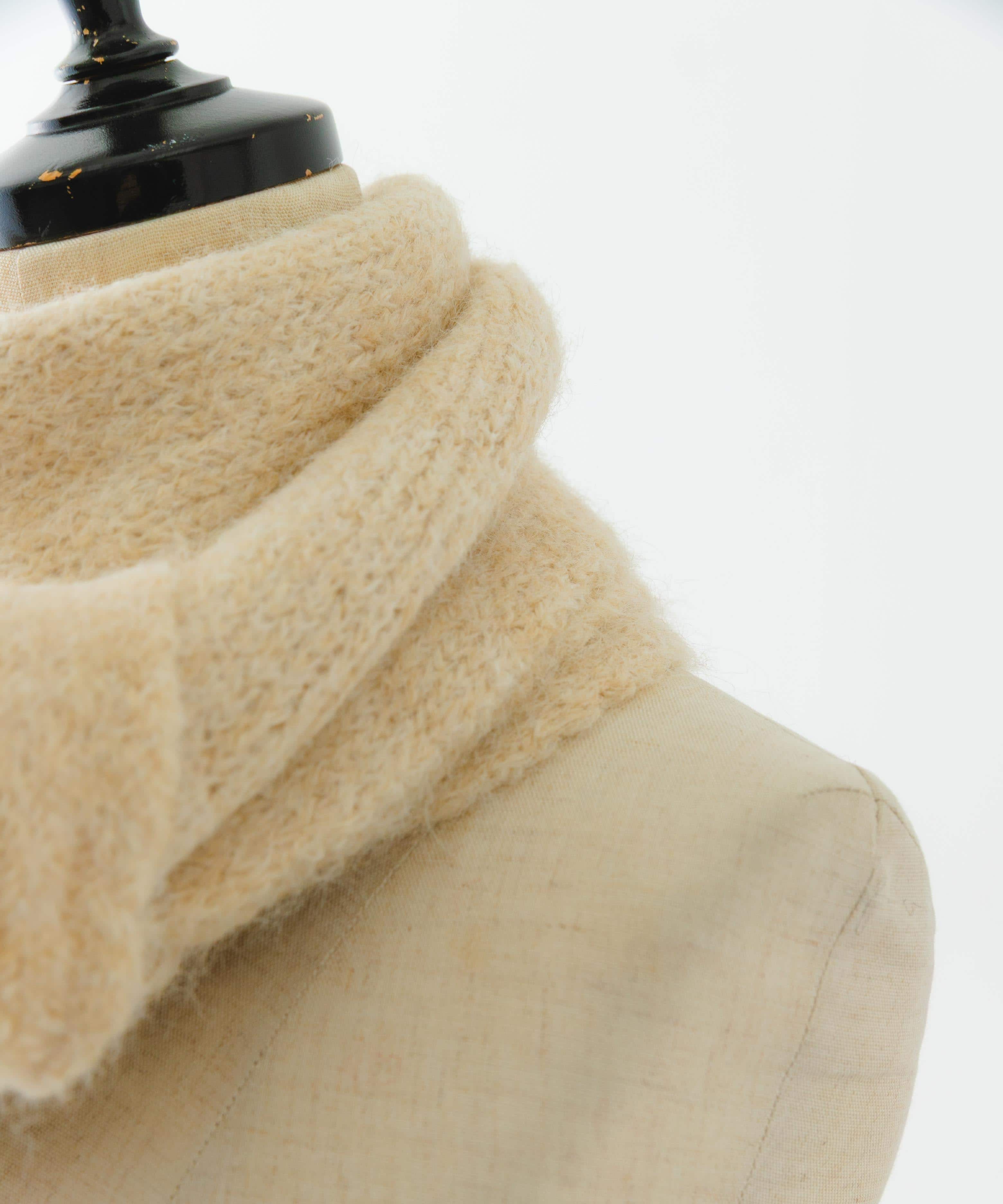 ショートマフラー IVORY one