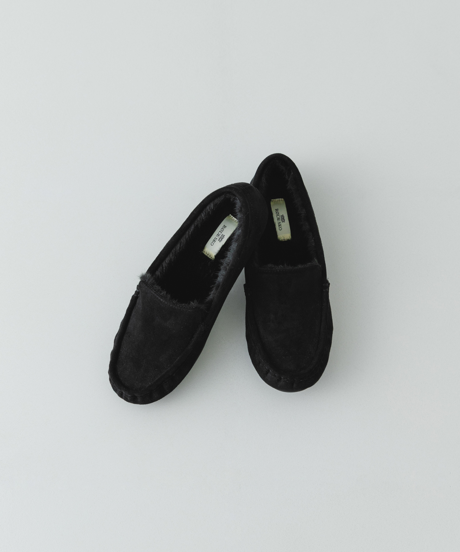 撥水フラッフィースリッポン BLACK 36