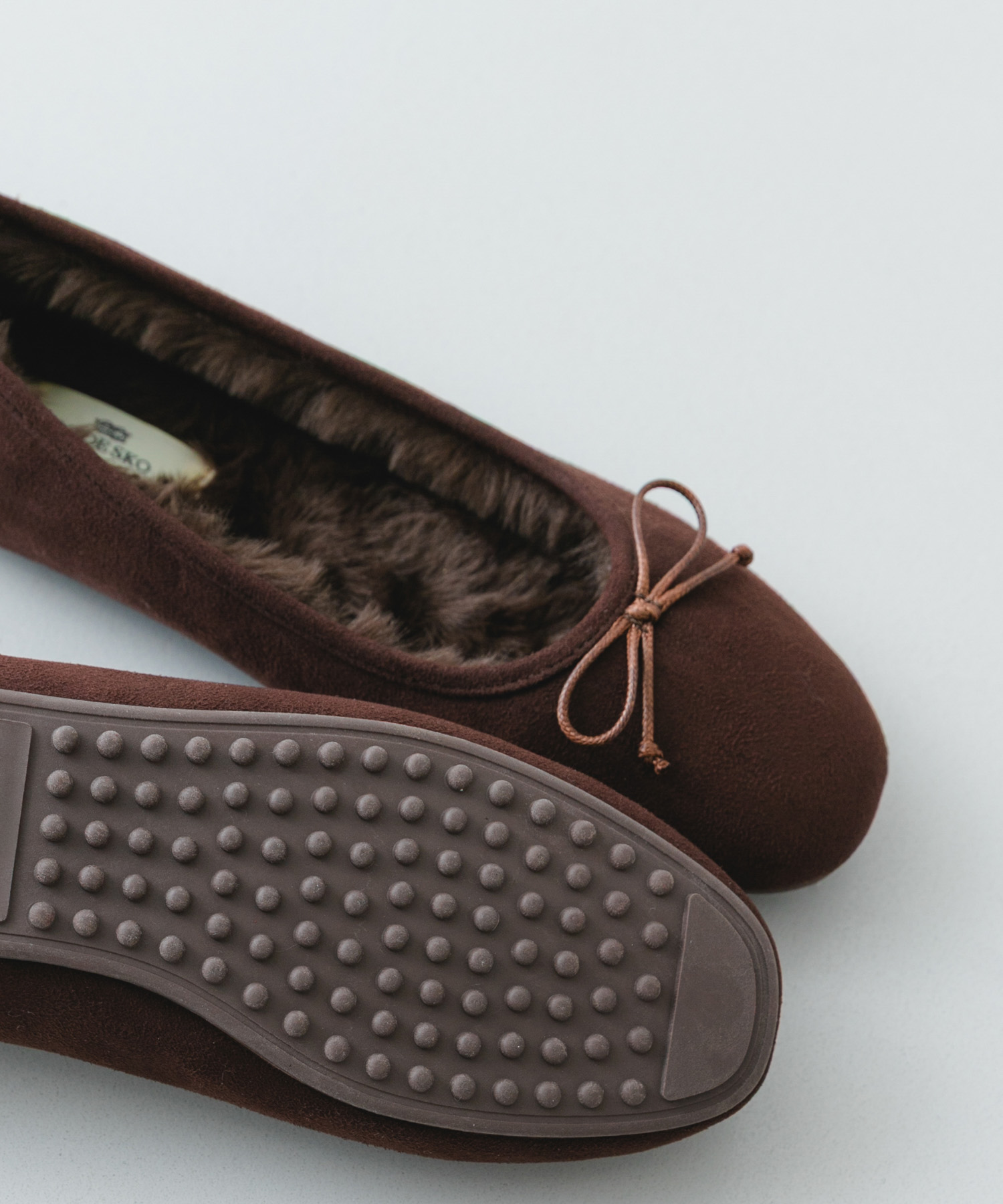 DARK BROWN