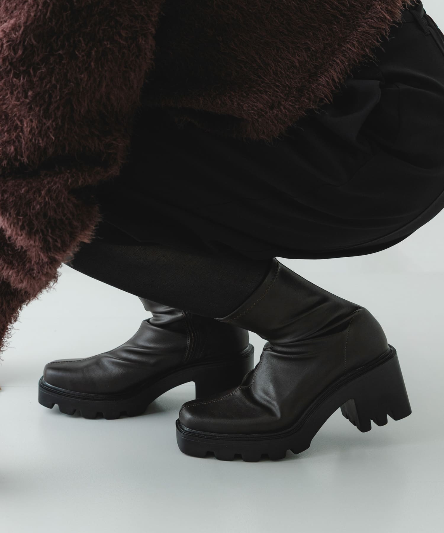 『WEB限定』　厚底スクエアブーツ