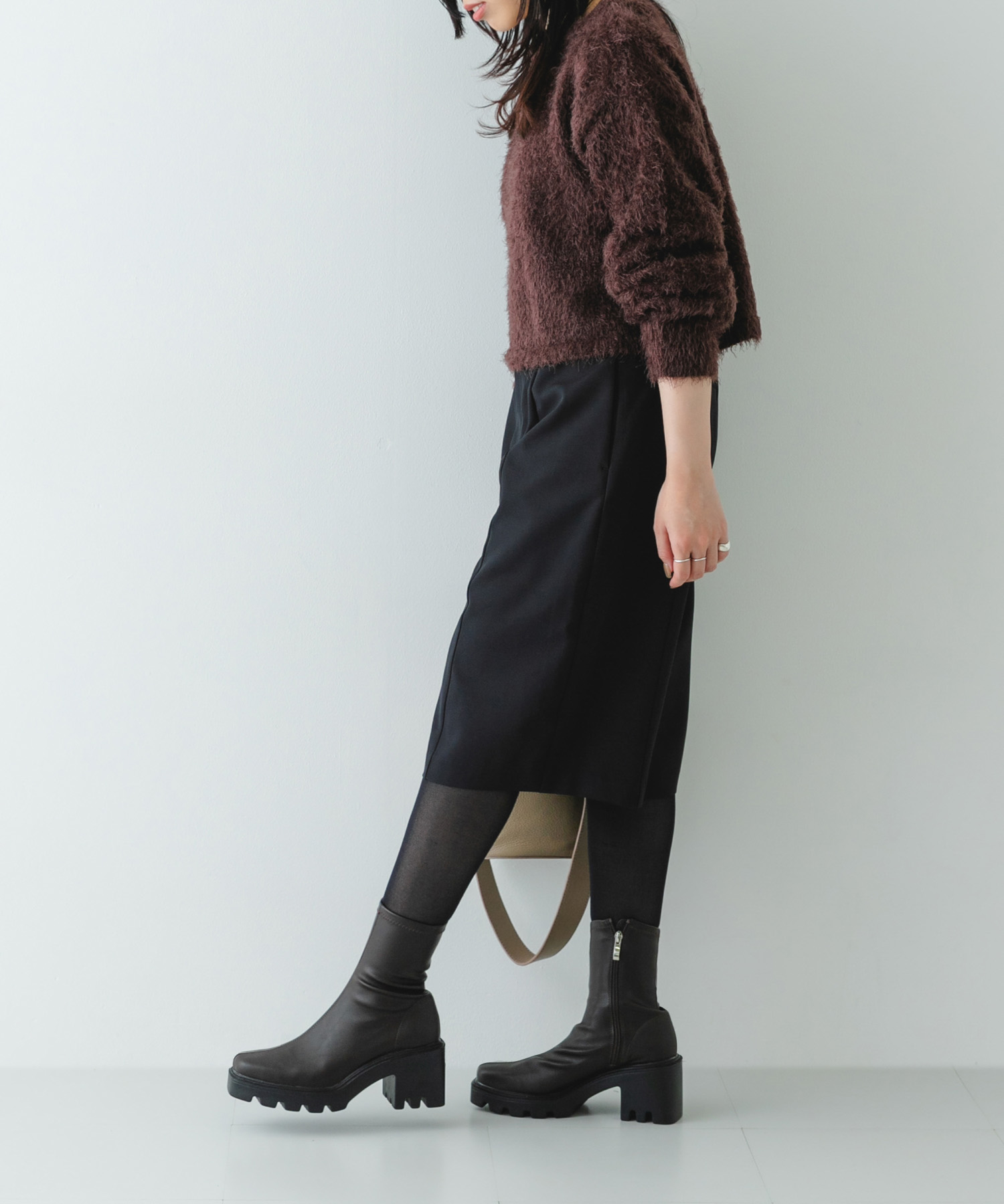 DARK BROWN