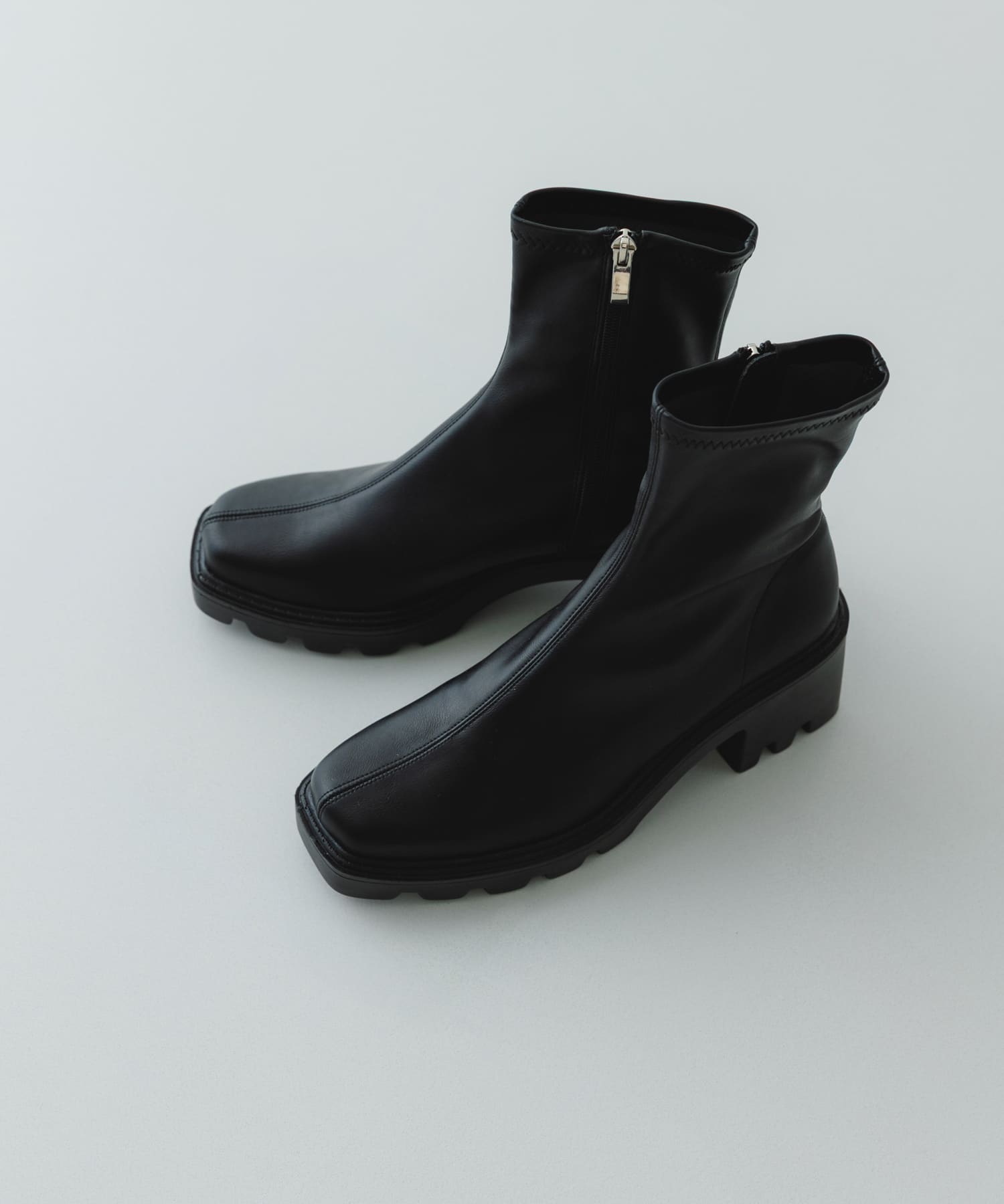 『WEB限定』　厚底スクエアブーツ