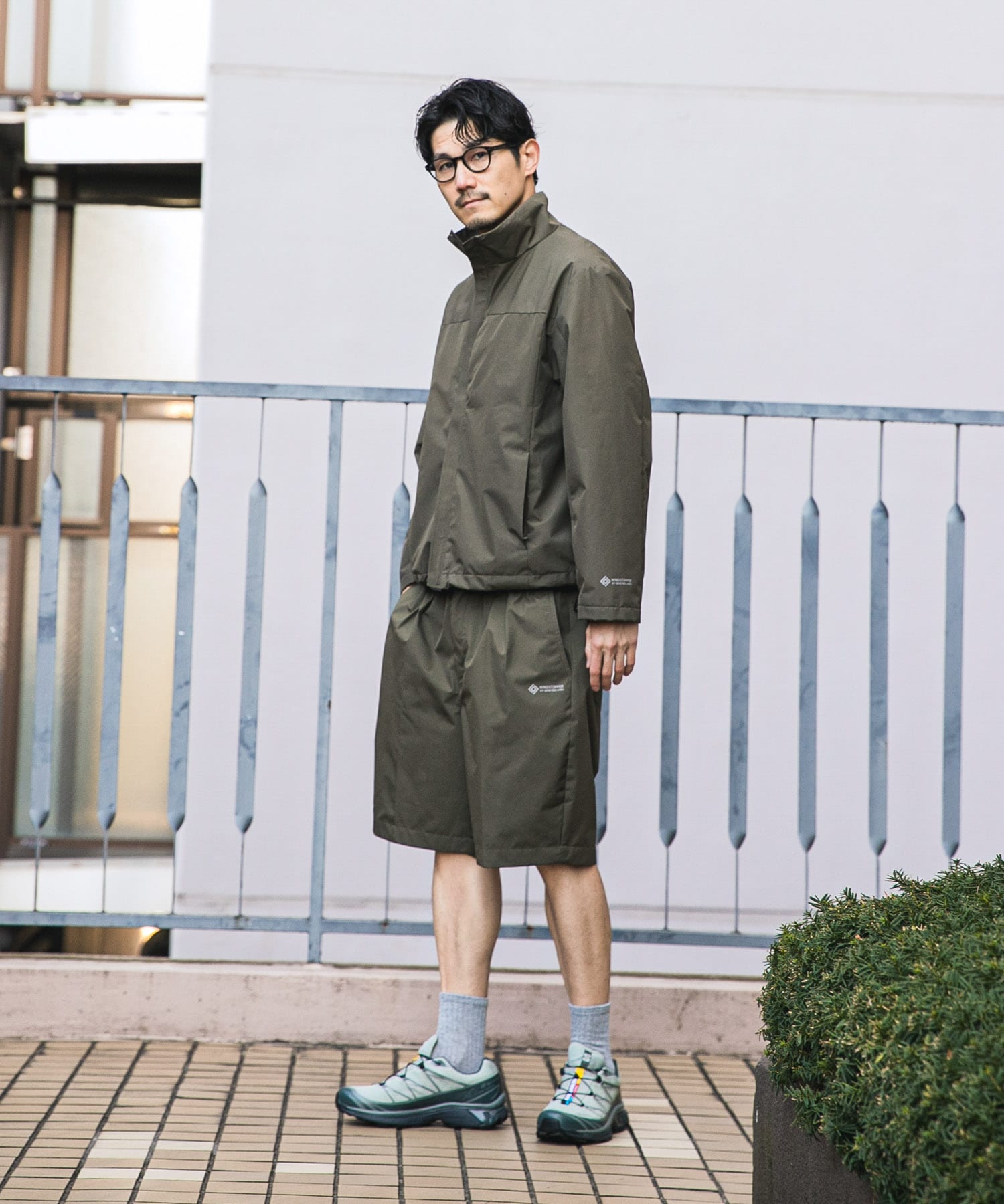 KHAKI