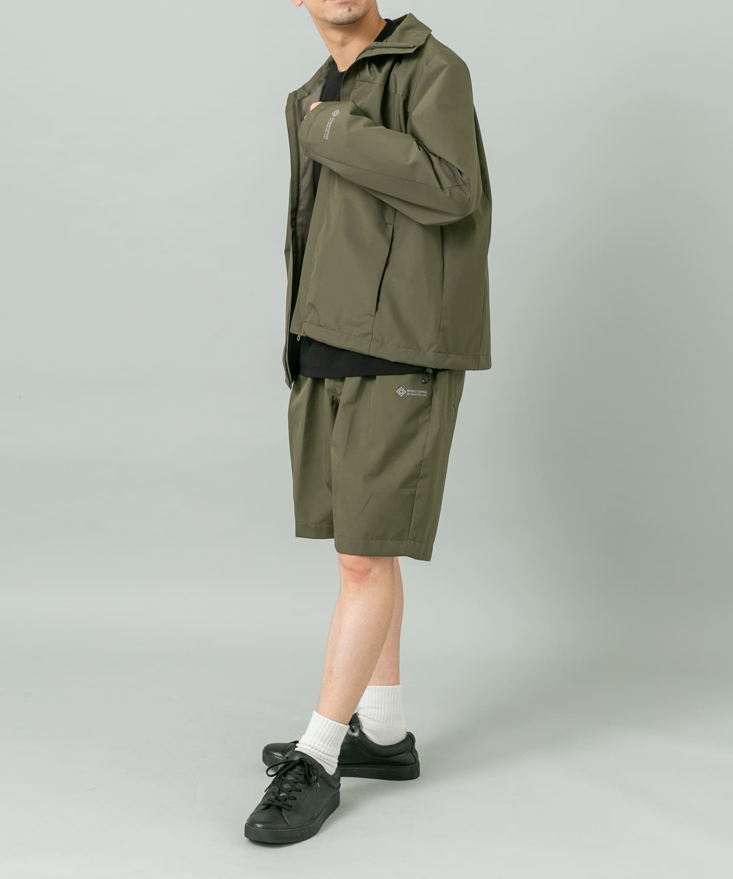 KHAKI