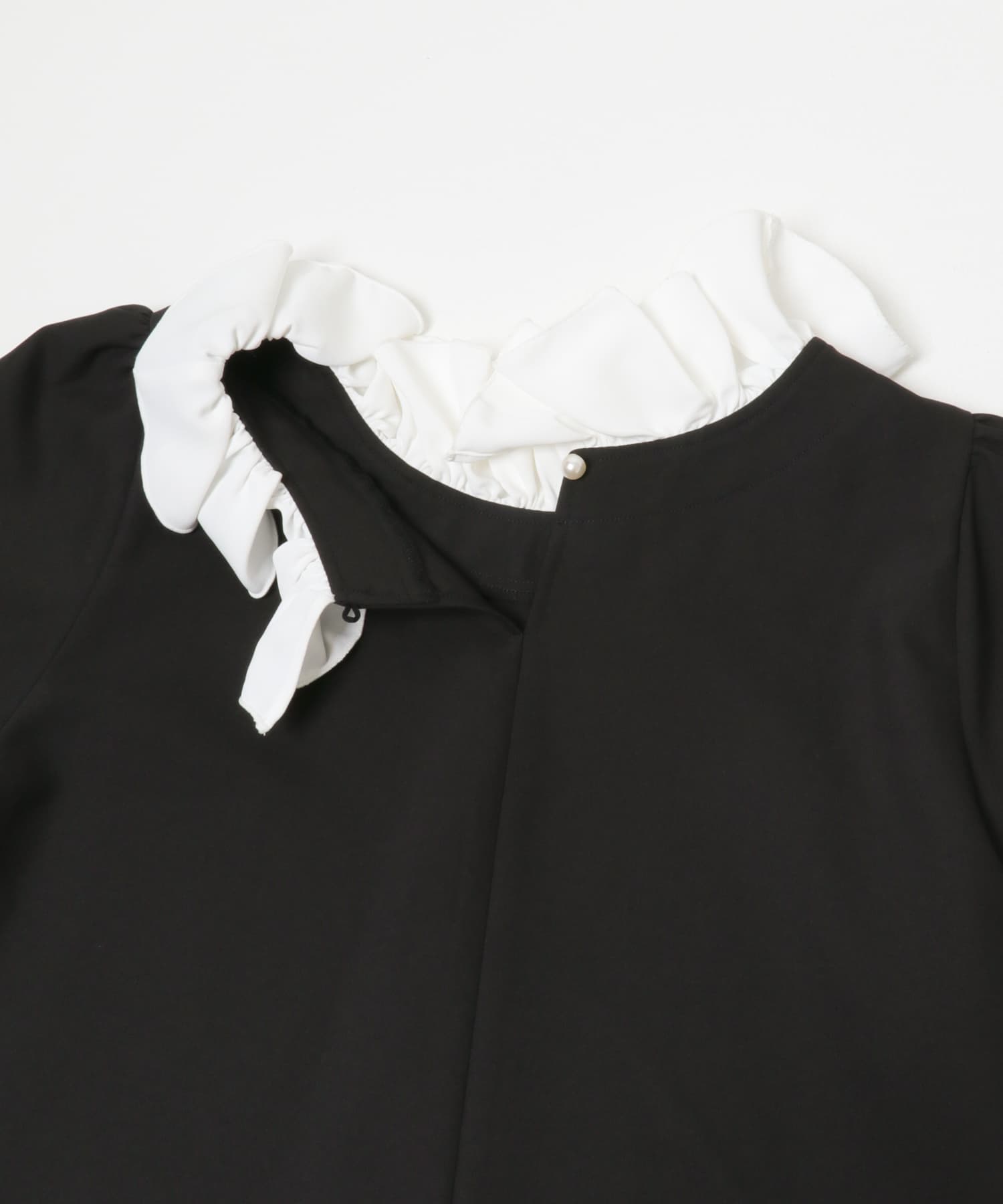 『WEB限定』コサージュカラー2WAYブラウス BLK×OFF Free