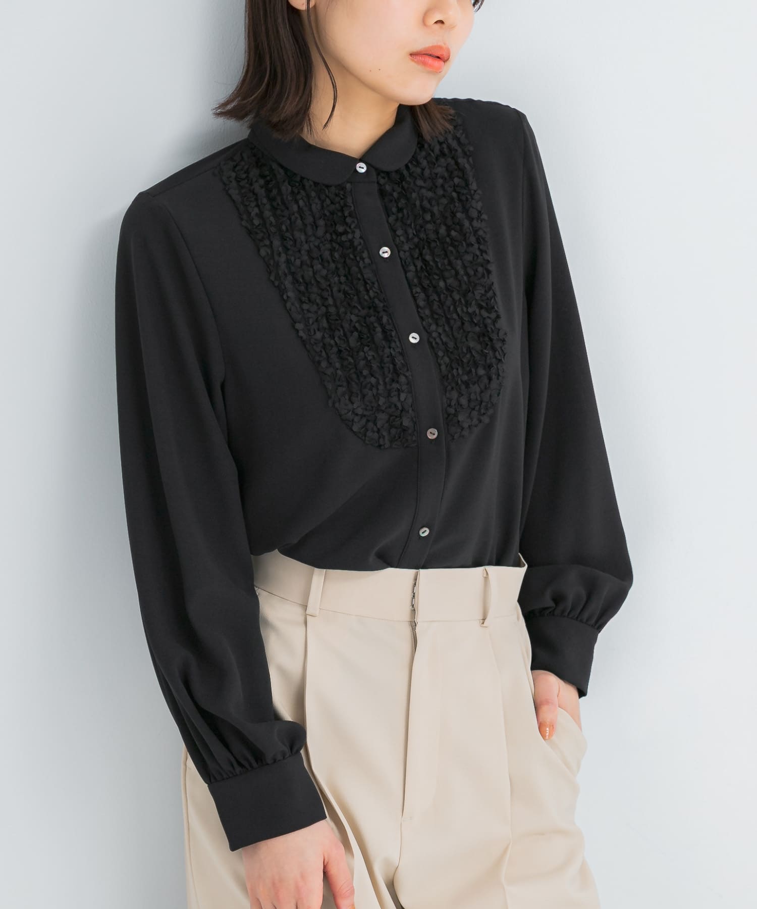 『WEB/一部店舗限定』フロントレース切替ブラウス