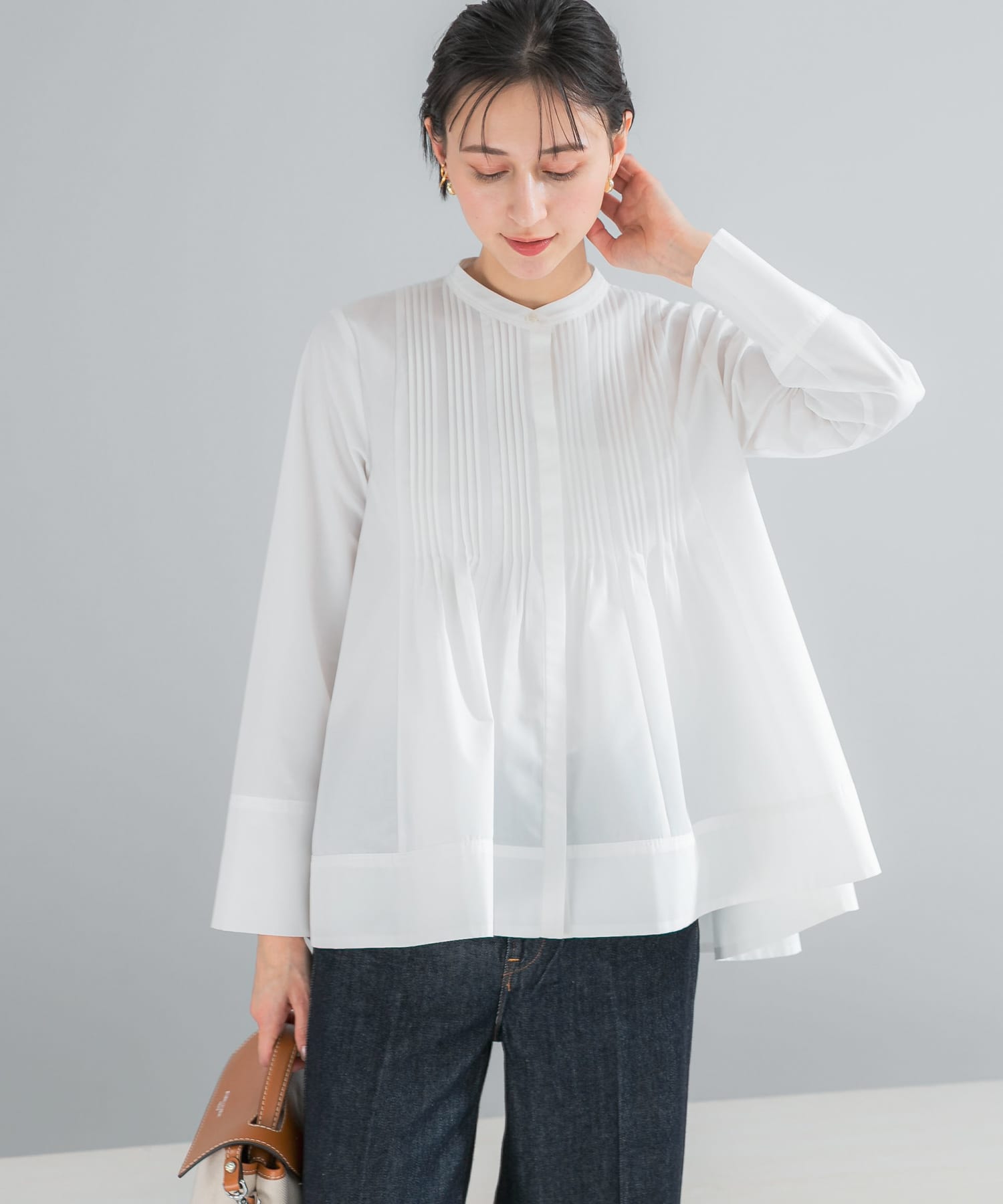 OFF WHITE