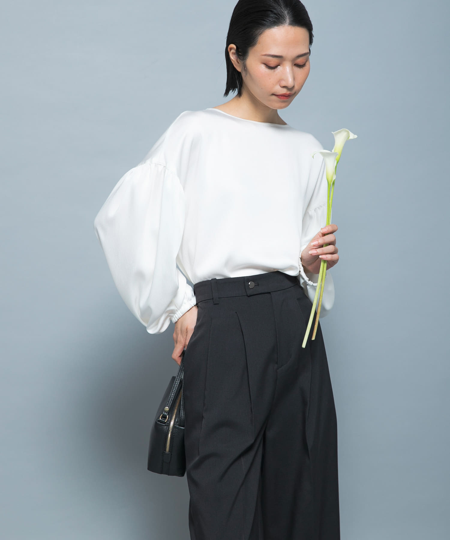 ハンマーサテンギャザーブラウス