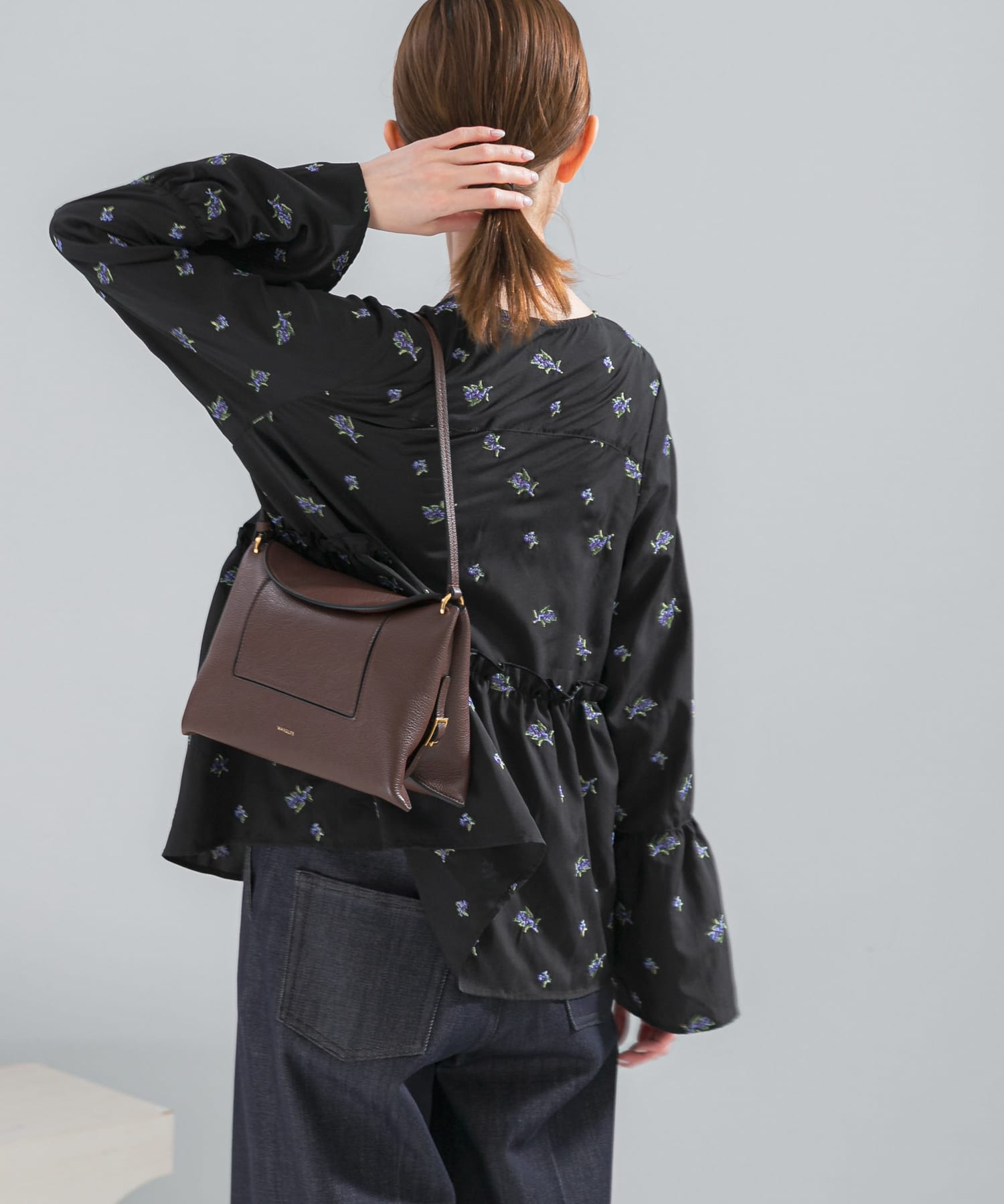 フラワー刺繍ギャザーブラウス(Free BLACK): トップス｜URBAN RESEARCH