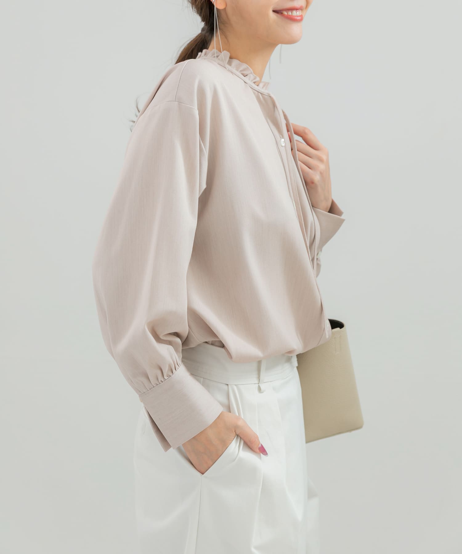 L BEIGE