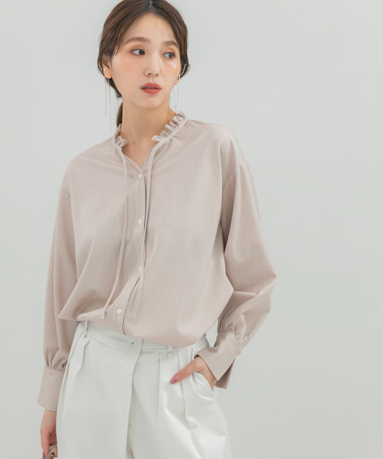 L BEIGE