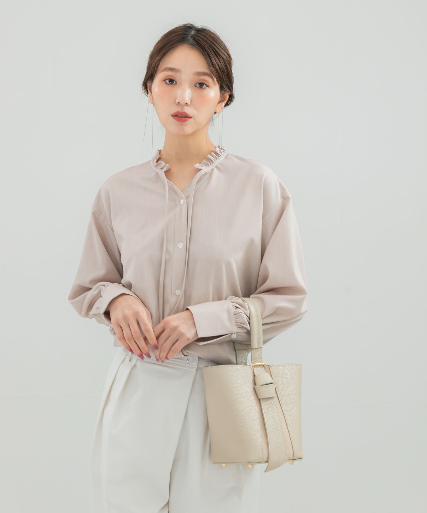 L BEIGE