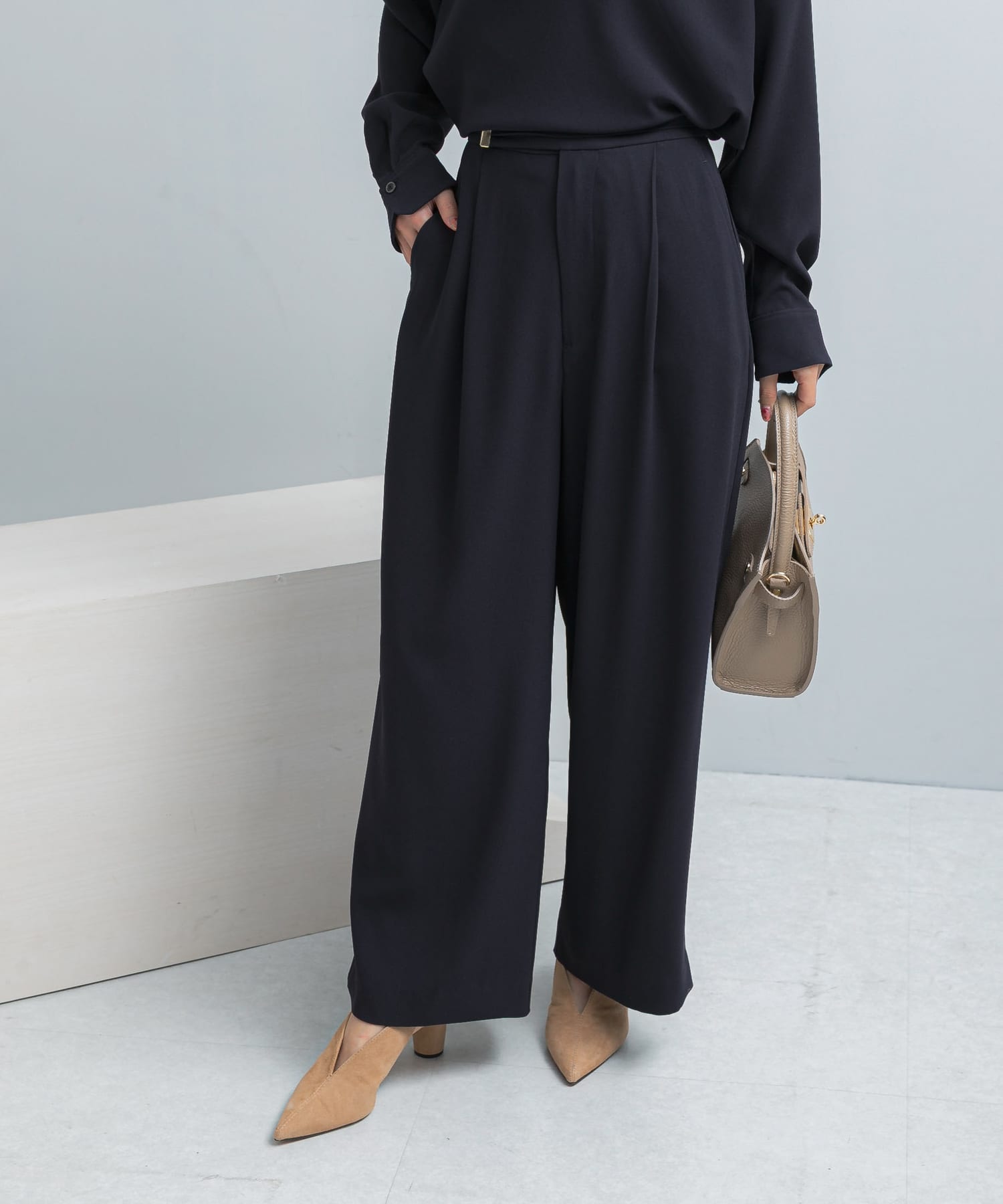 トリアセテート混パンツ