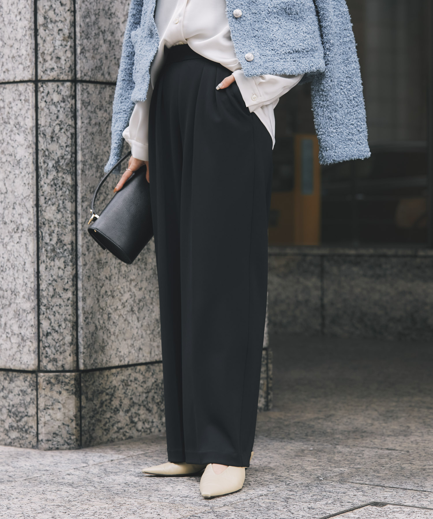 ストレッチツイルタックストレートパンツ