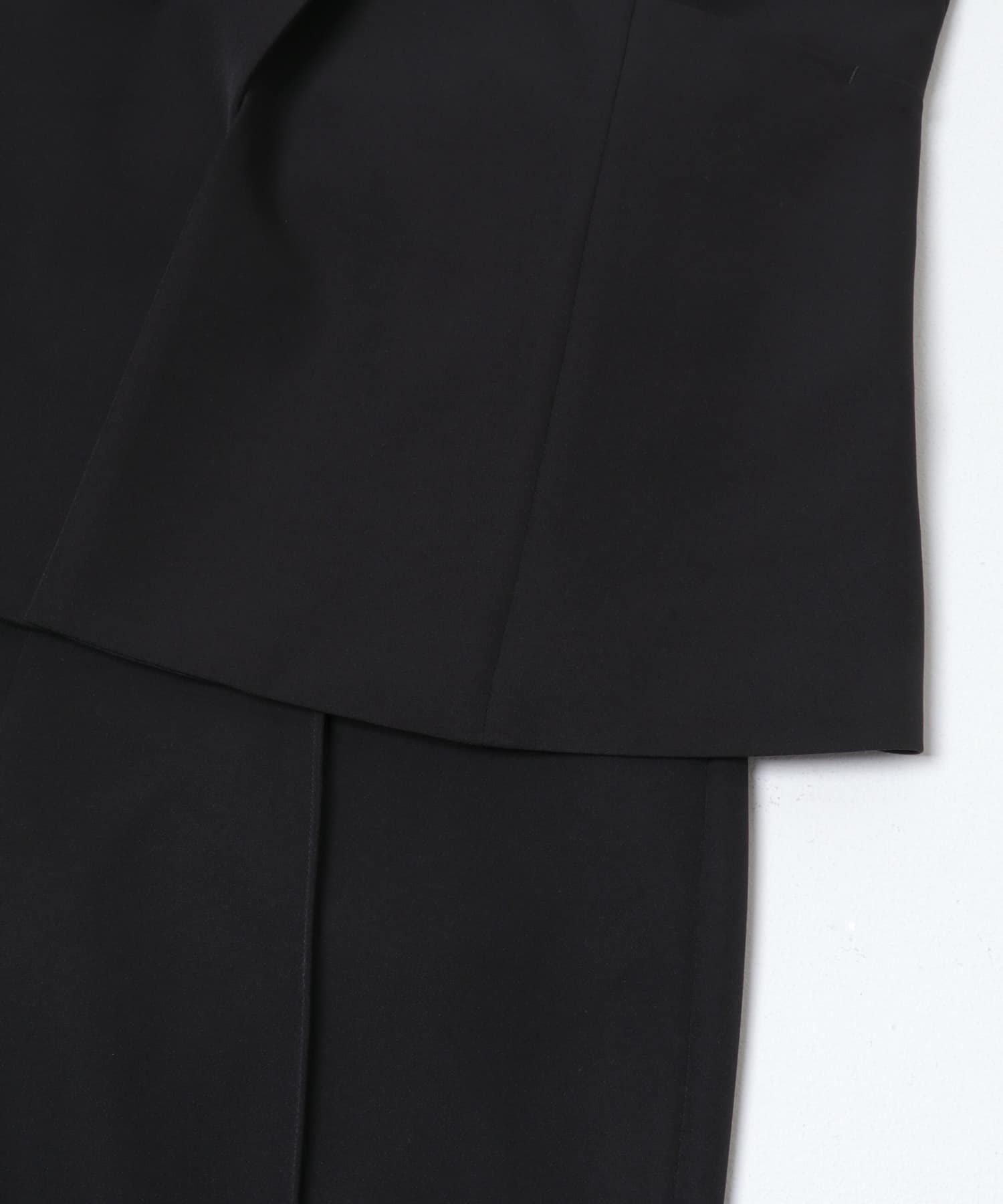 『WEB/一部店舗限定』『SHORT/TALLサイズあり』ペプラムジレ+テーパードパンツ BLACK Short