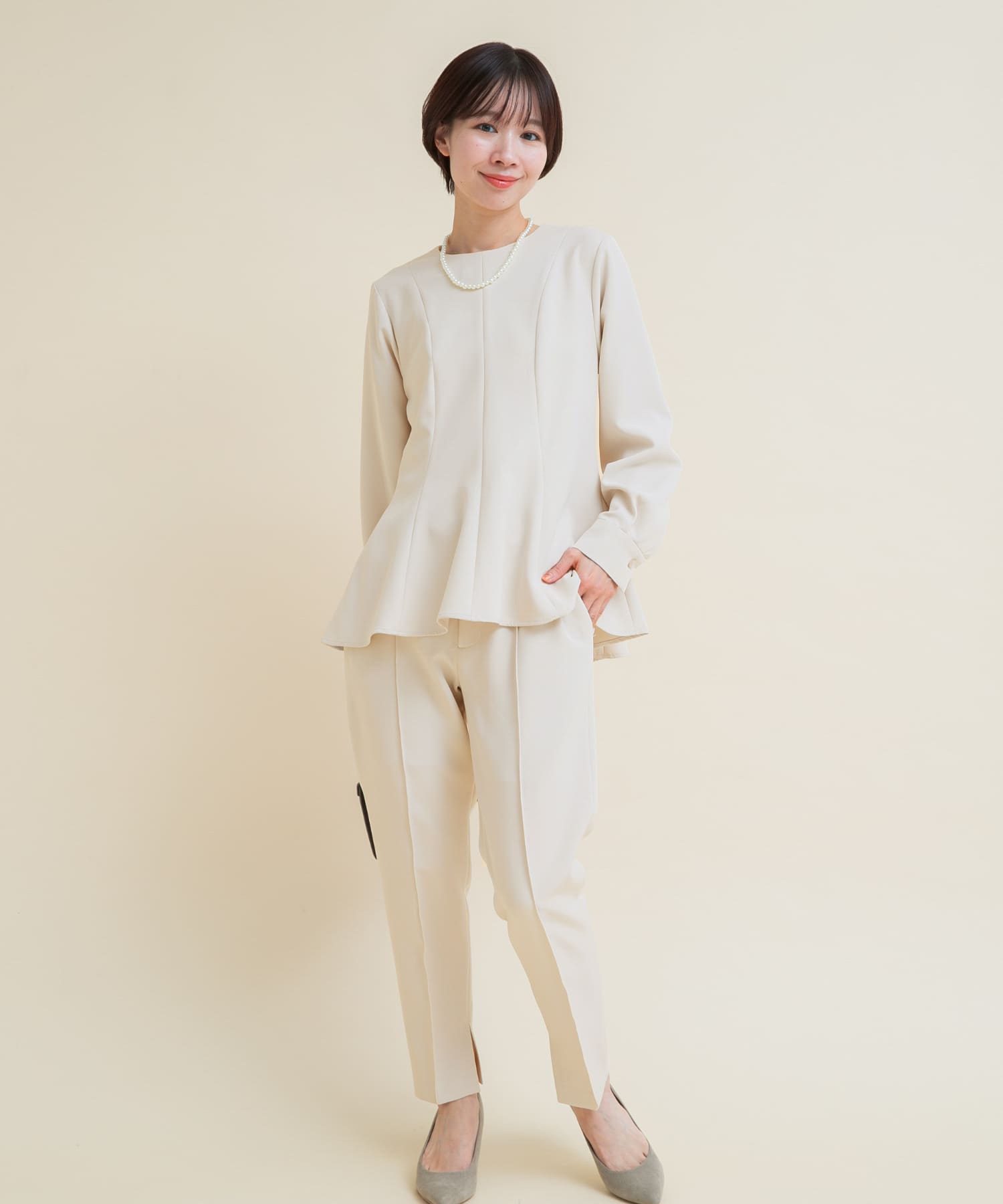 『WEB/一部店舗限定』『SHORT/TALLサイズあり』ペプラムブラウス+テーパードパンツ