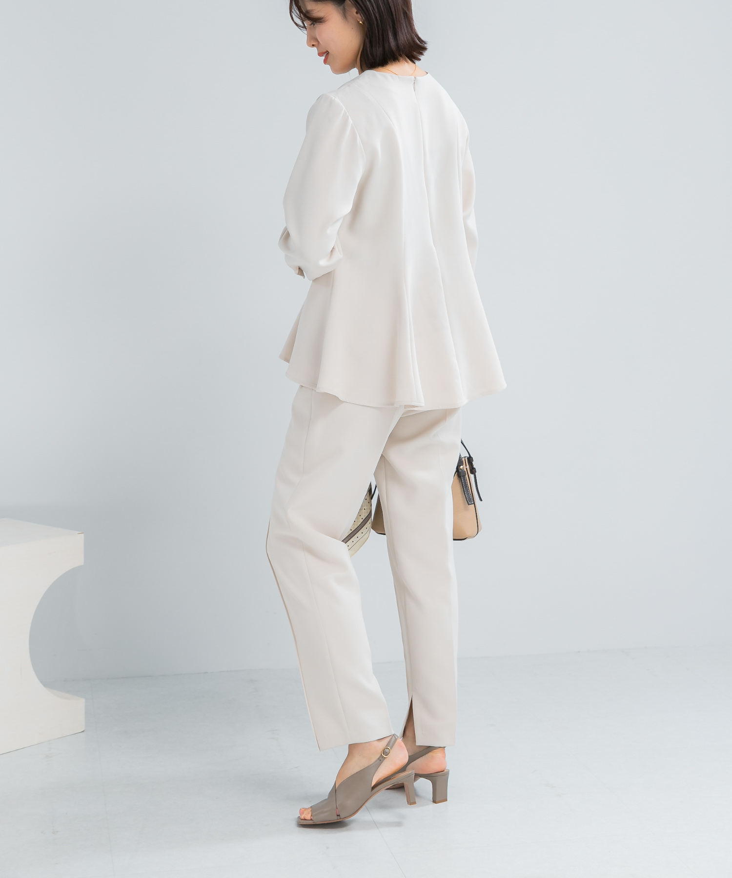 身長：166cm サイズ：38