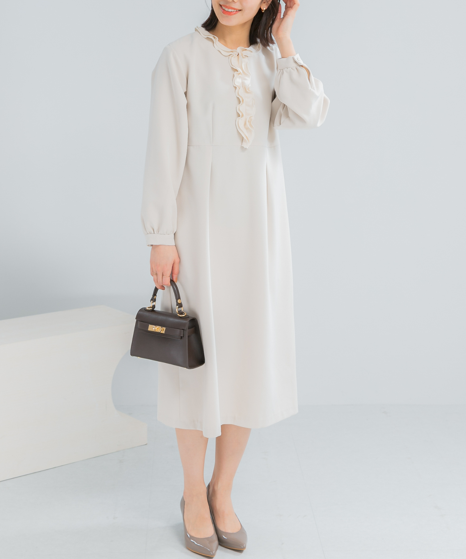 『WEB/一部店舗限定』フリルカラーウエストマークワンピース