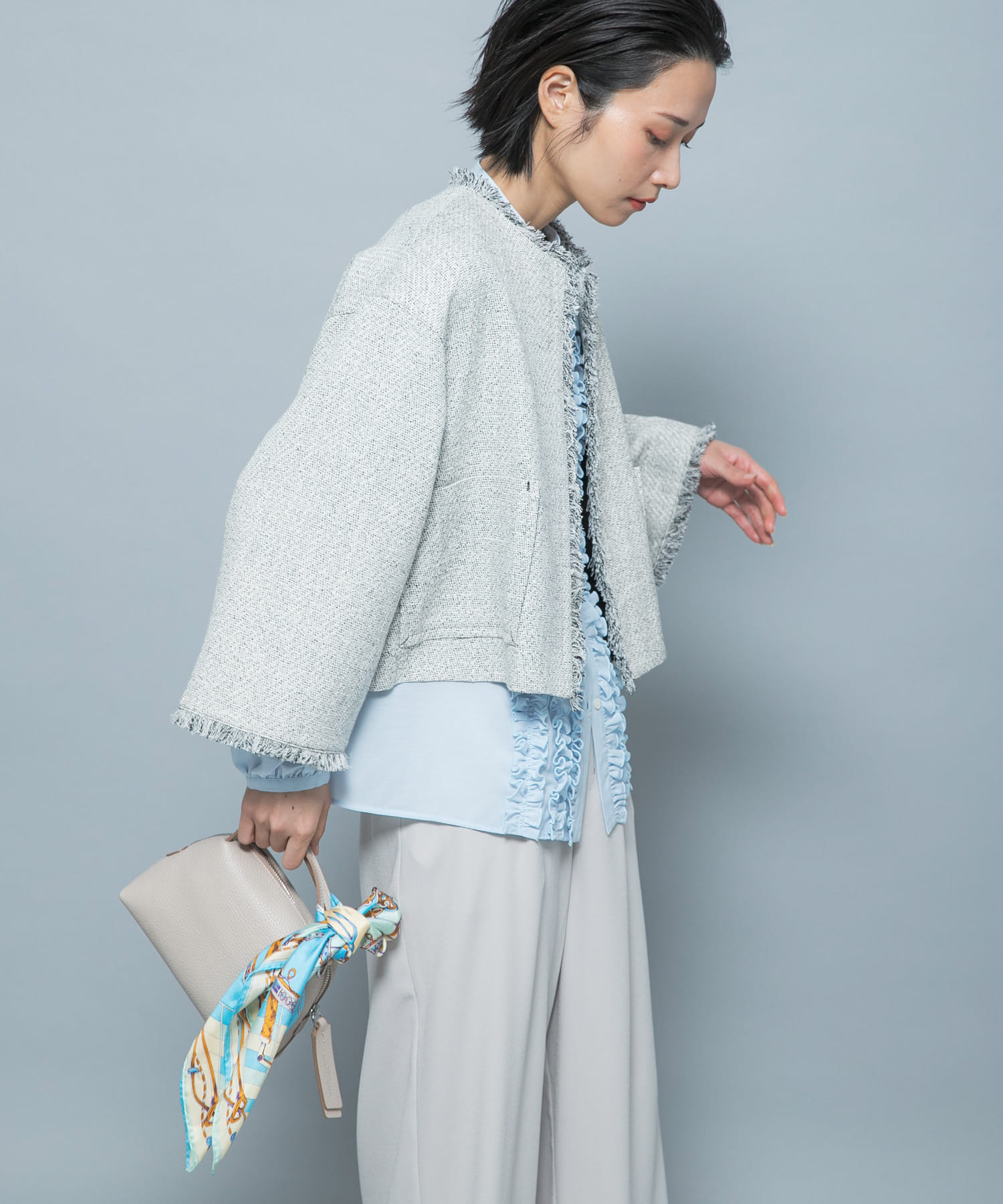 OFF WHITE
