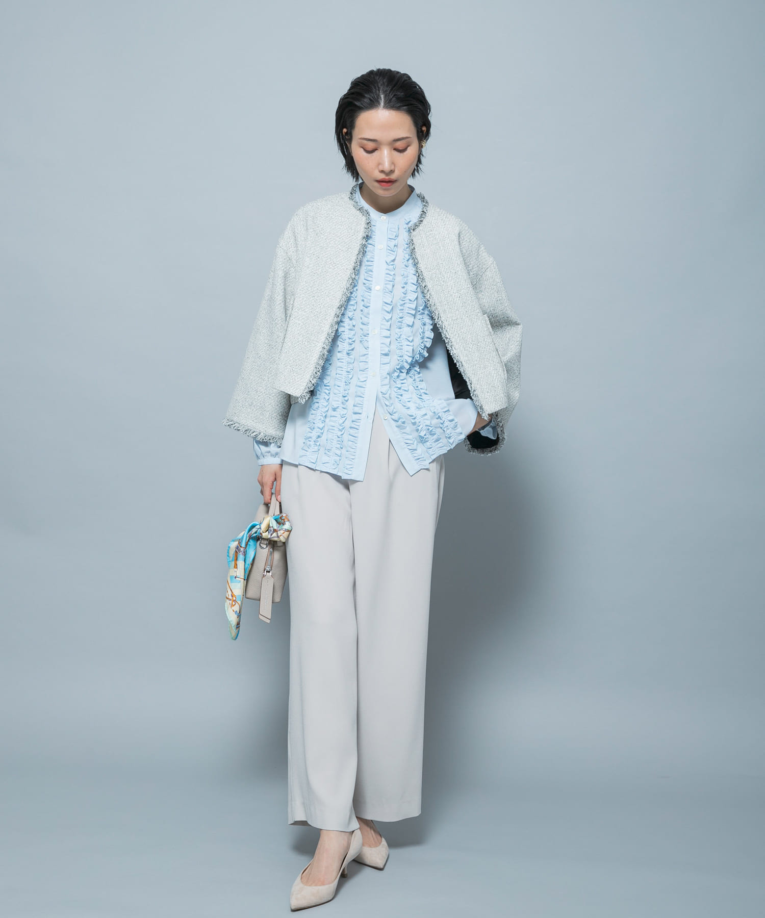 OFF WHITE