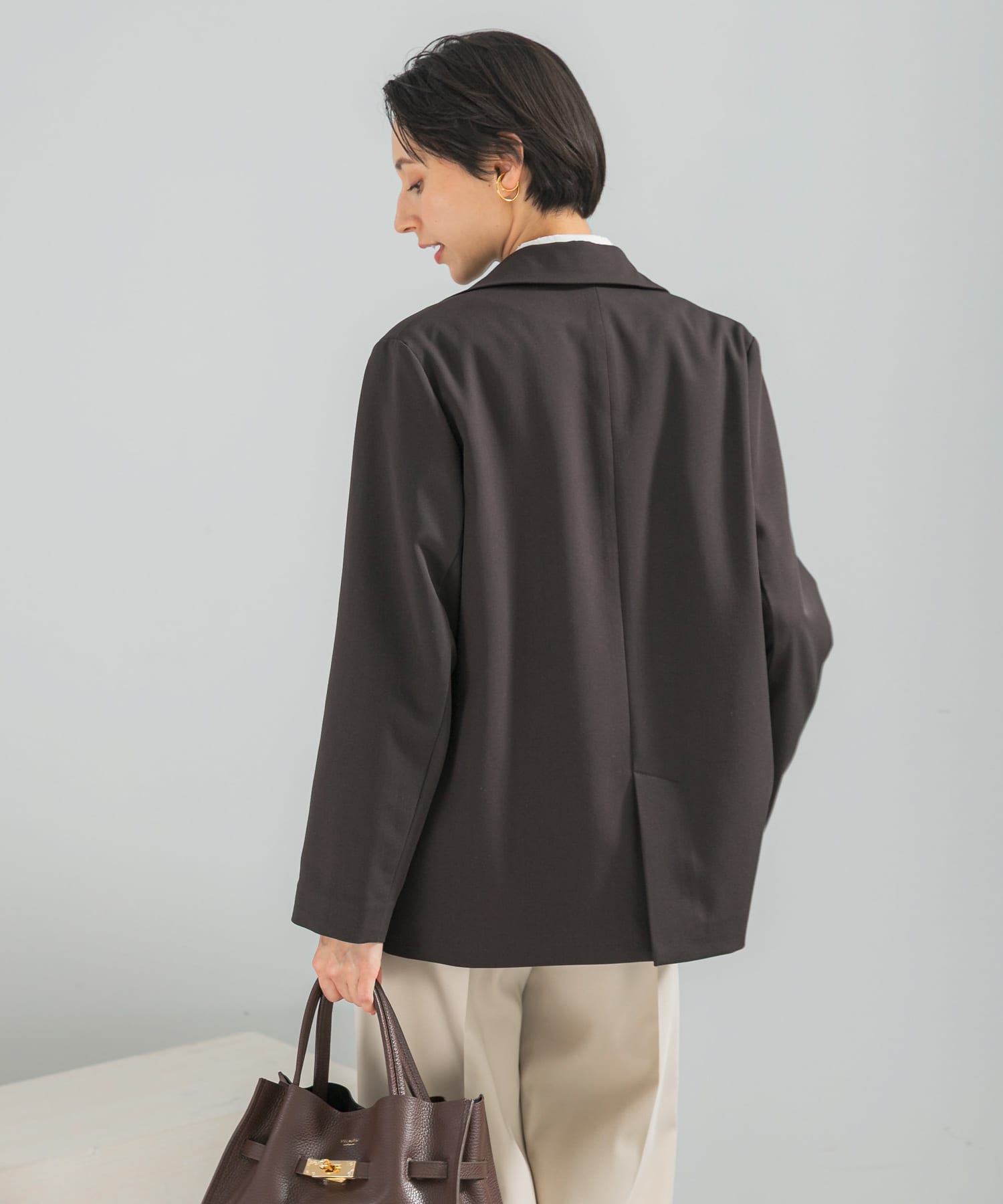 DARK BROWN