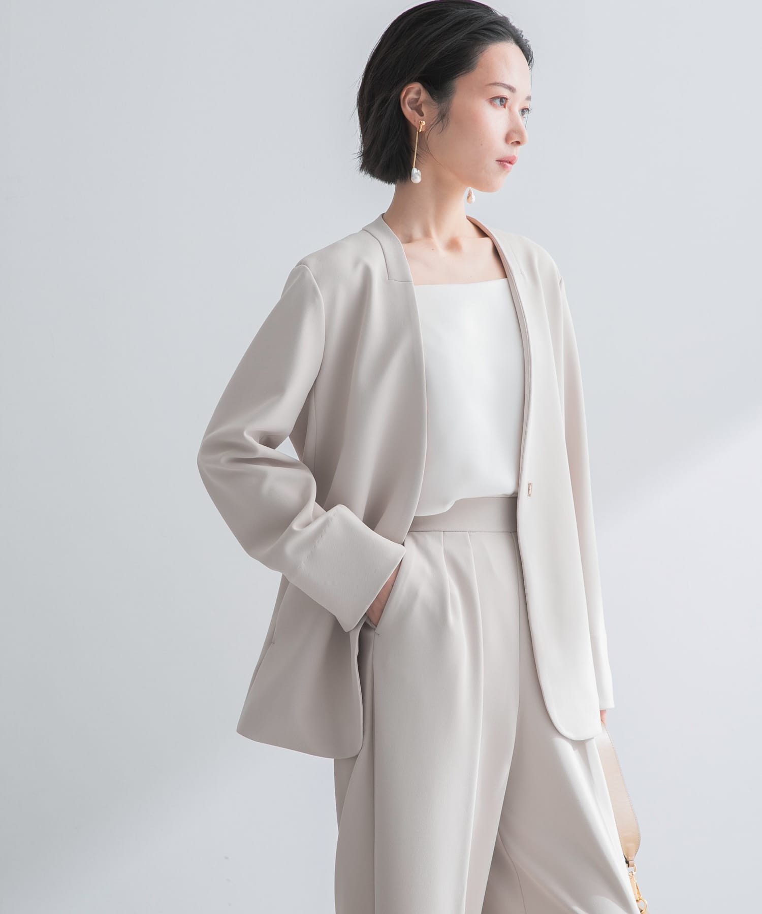 L.BEIGE