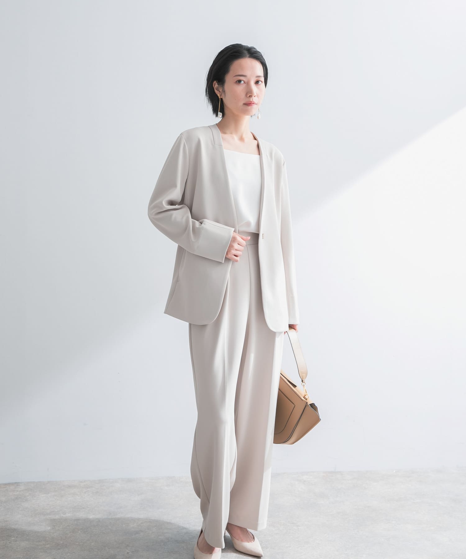 L.BEIGE