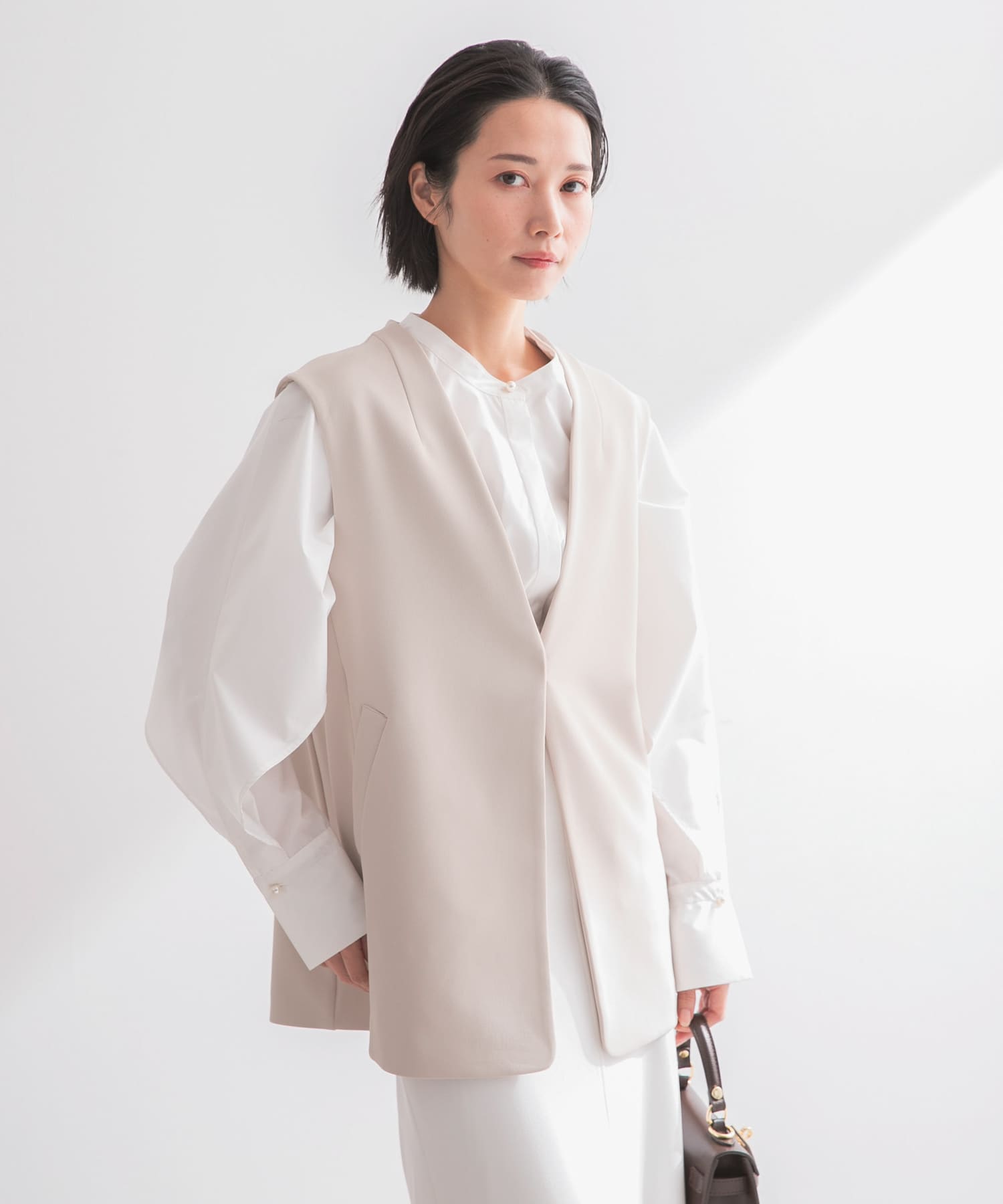 L.BEIGE