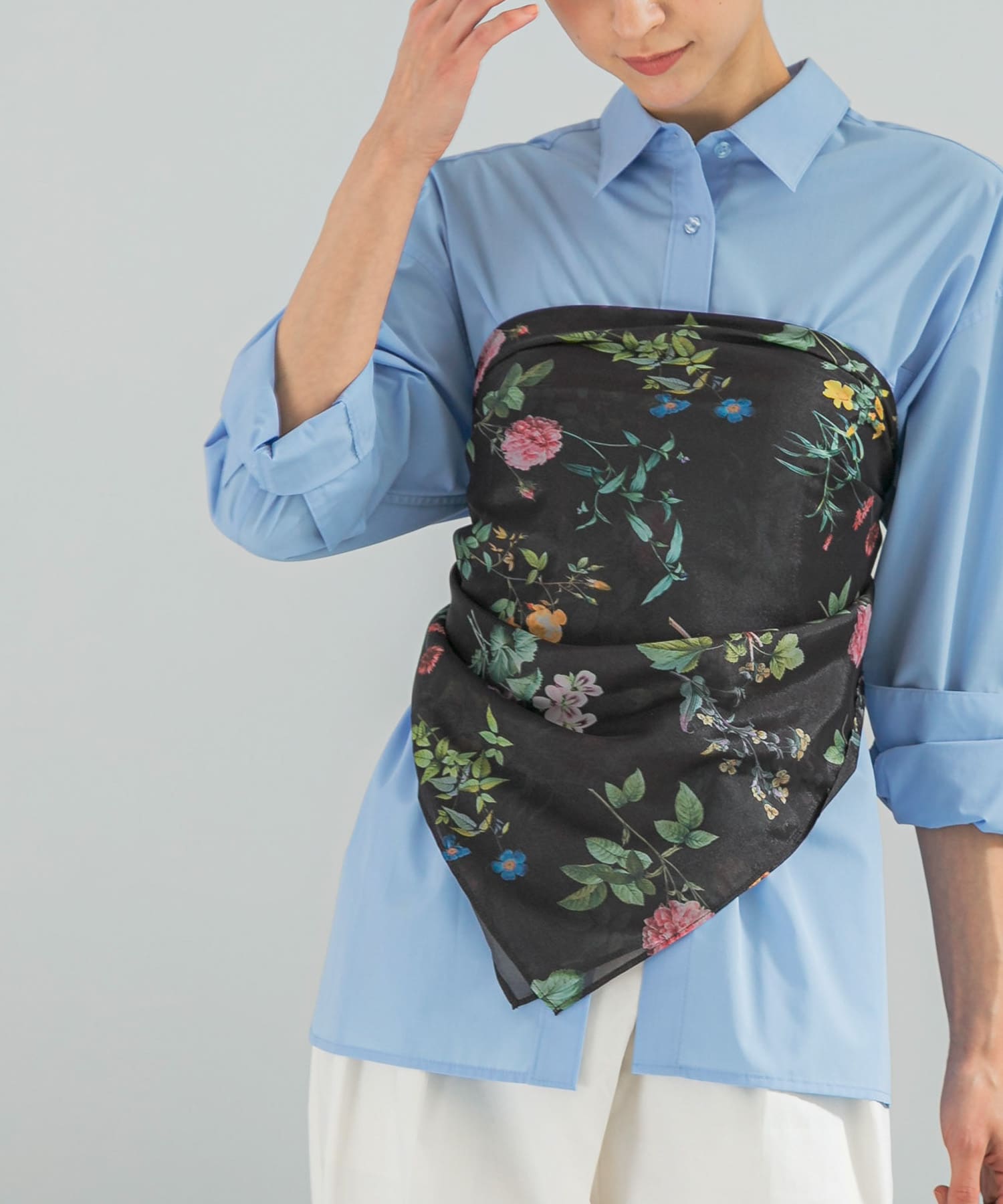 ボタニカルプリントスカーフ