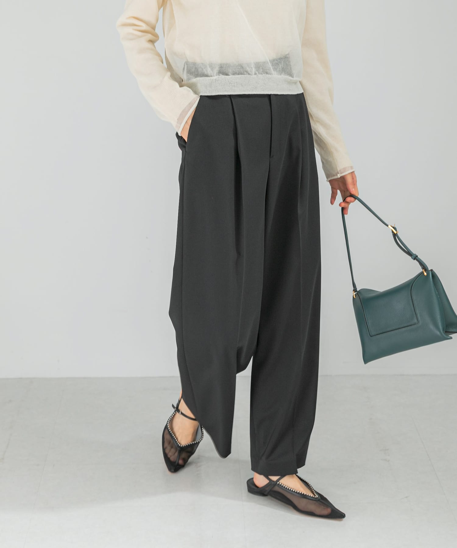 身長：168cm サイズ：38