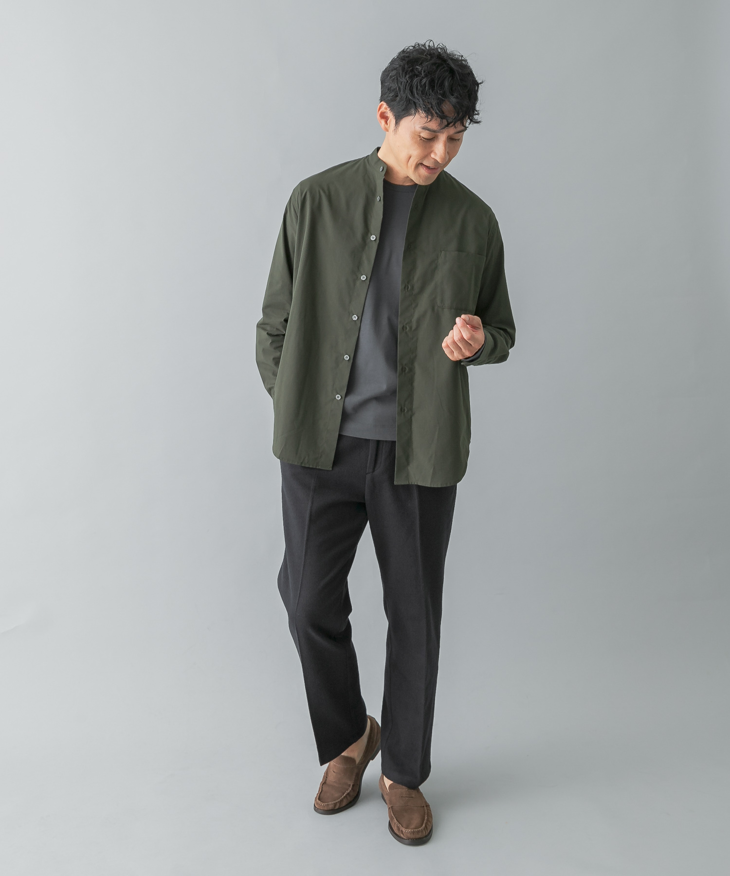 KHAKI