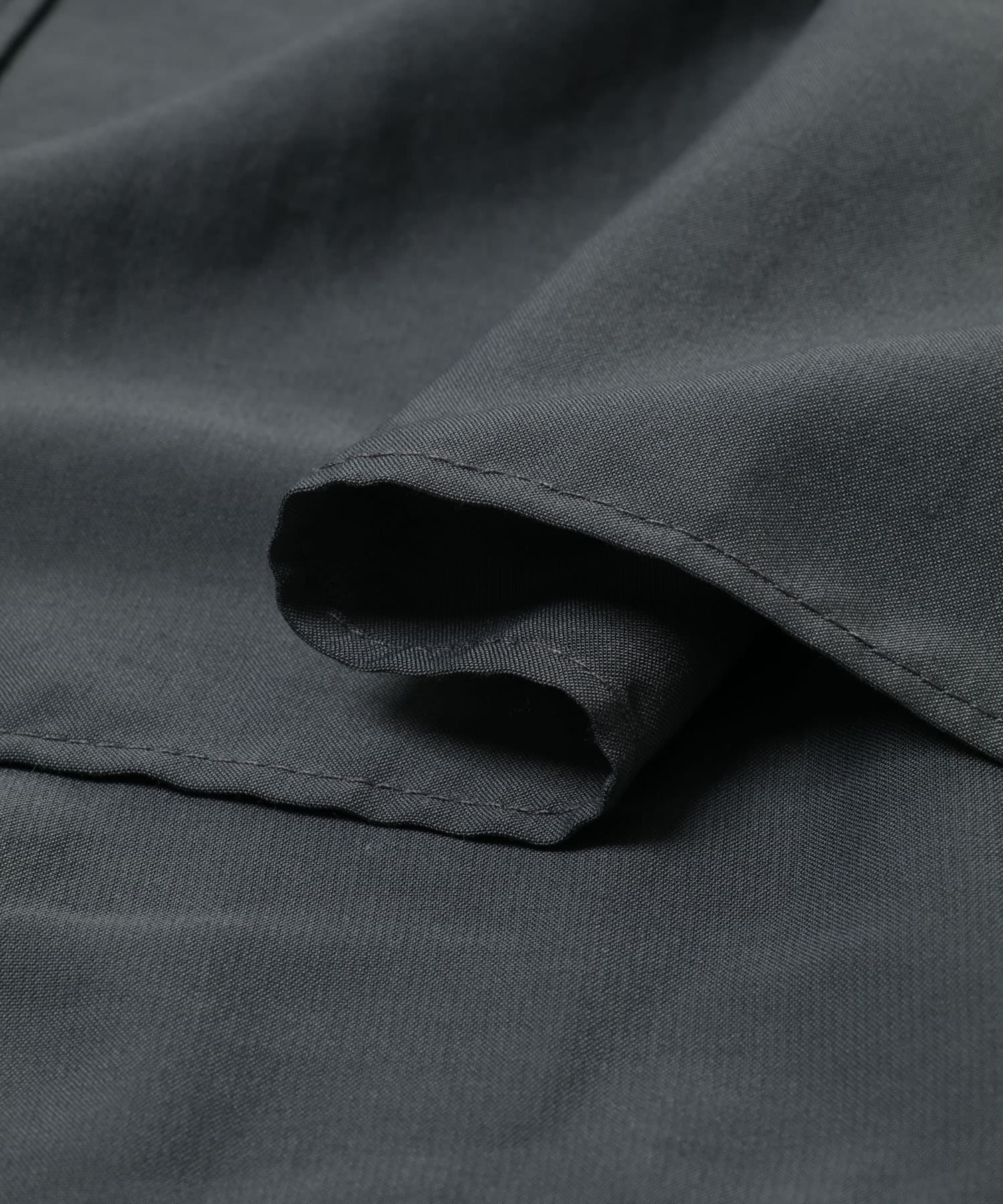 ウォッシャブルVネックフレアブラウス CHARCOAL FREE