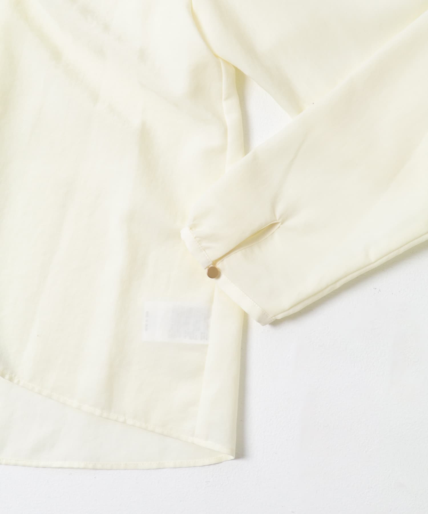 ウォッシャブルVネックフレアブラウス OFF WHITE FREE