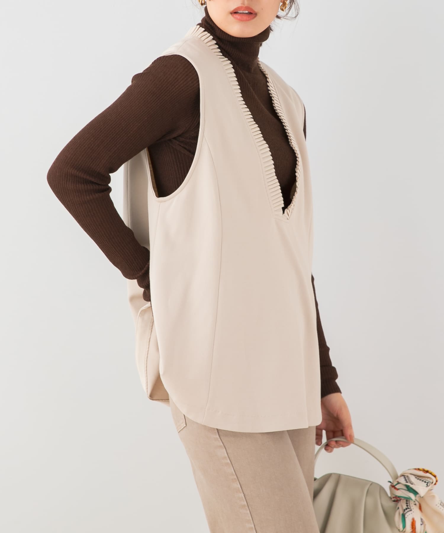 AMOMENTO SCOOP NECK TWO WAY VEST(0 BLACK): トップス｜URBAN