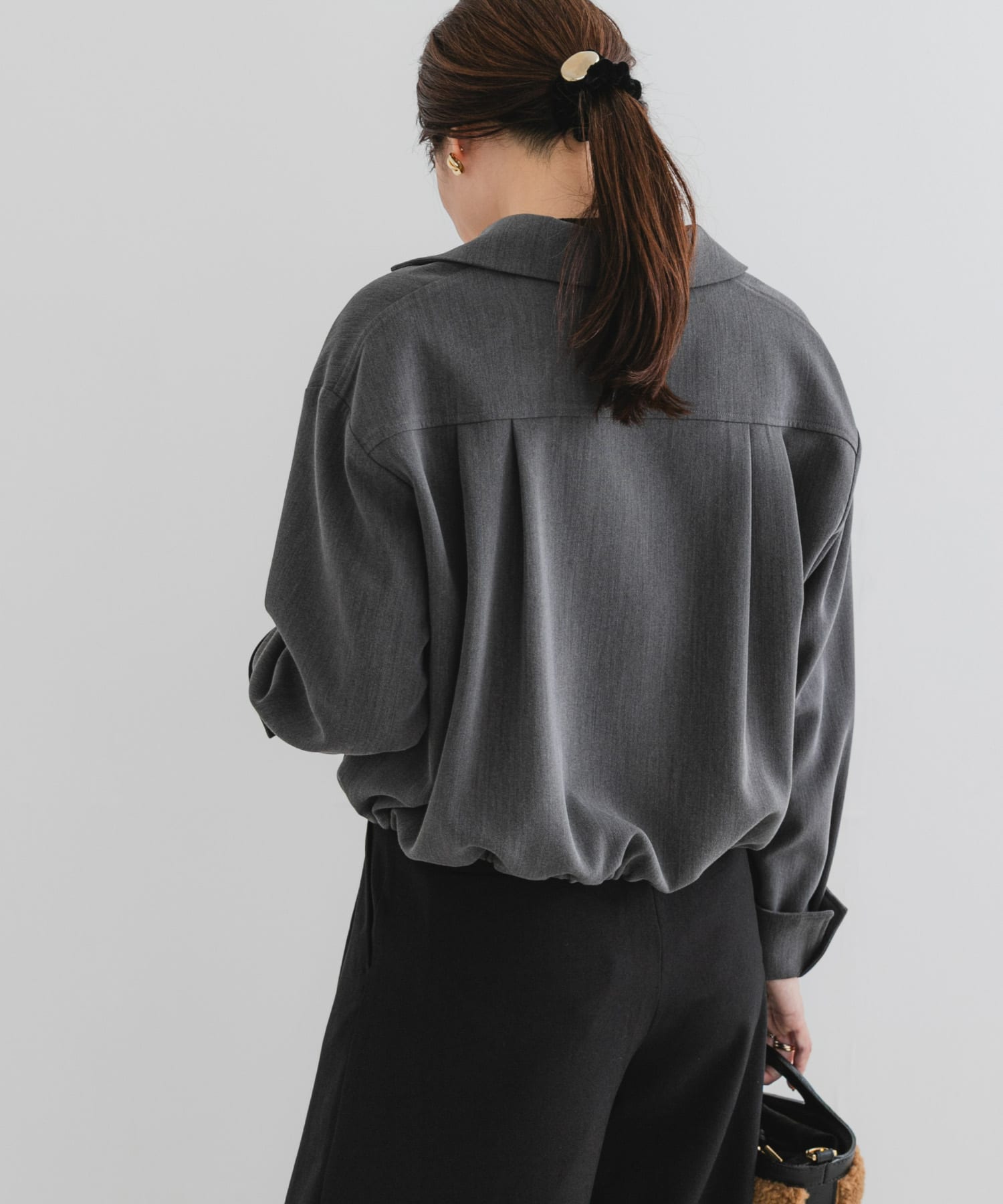 GRAY