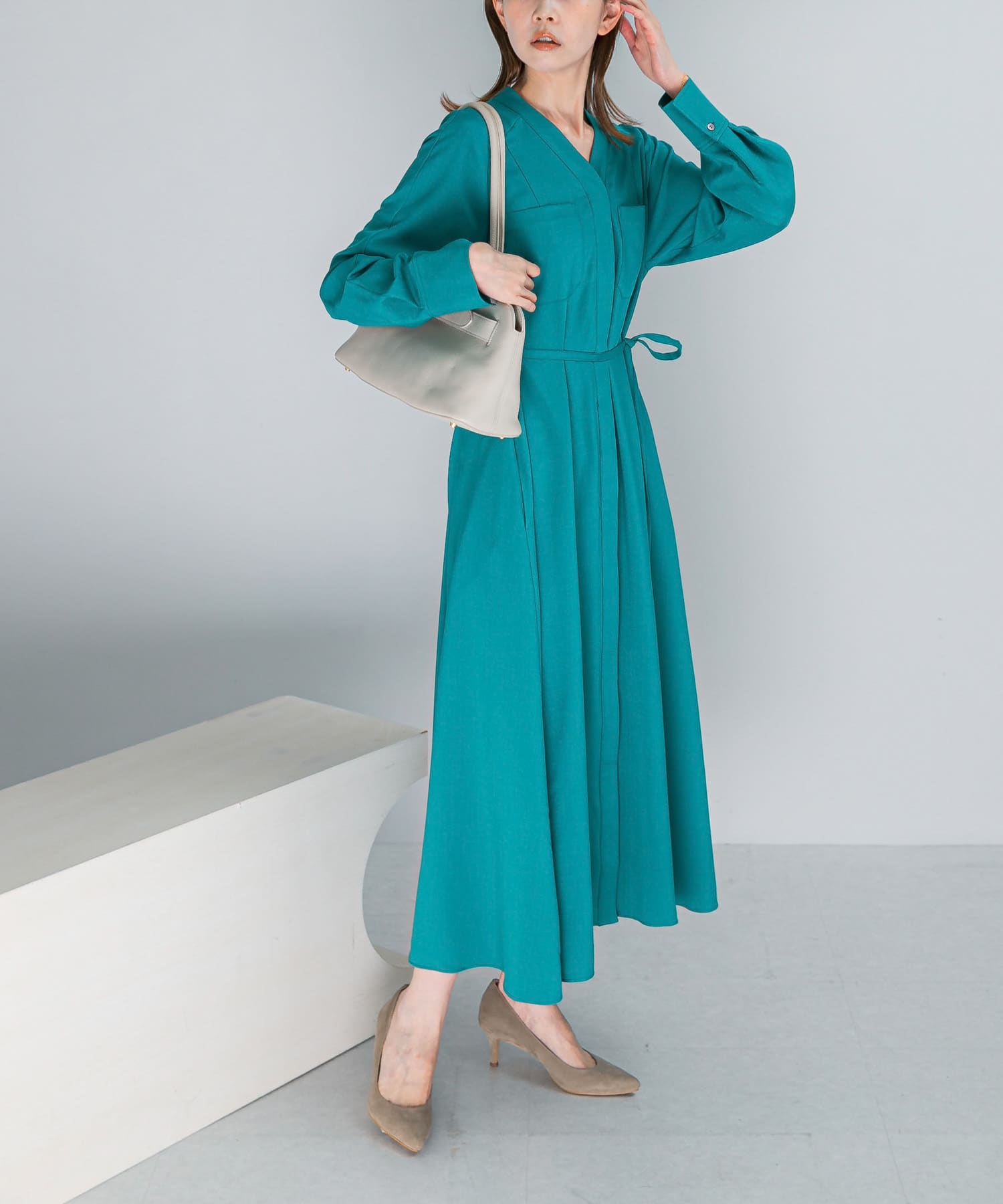 GREEN