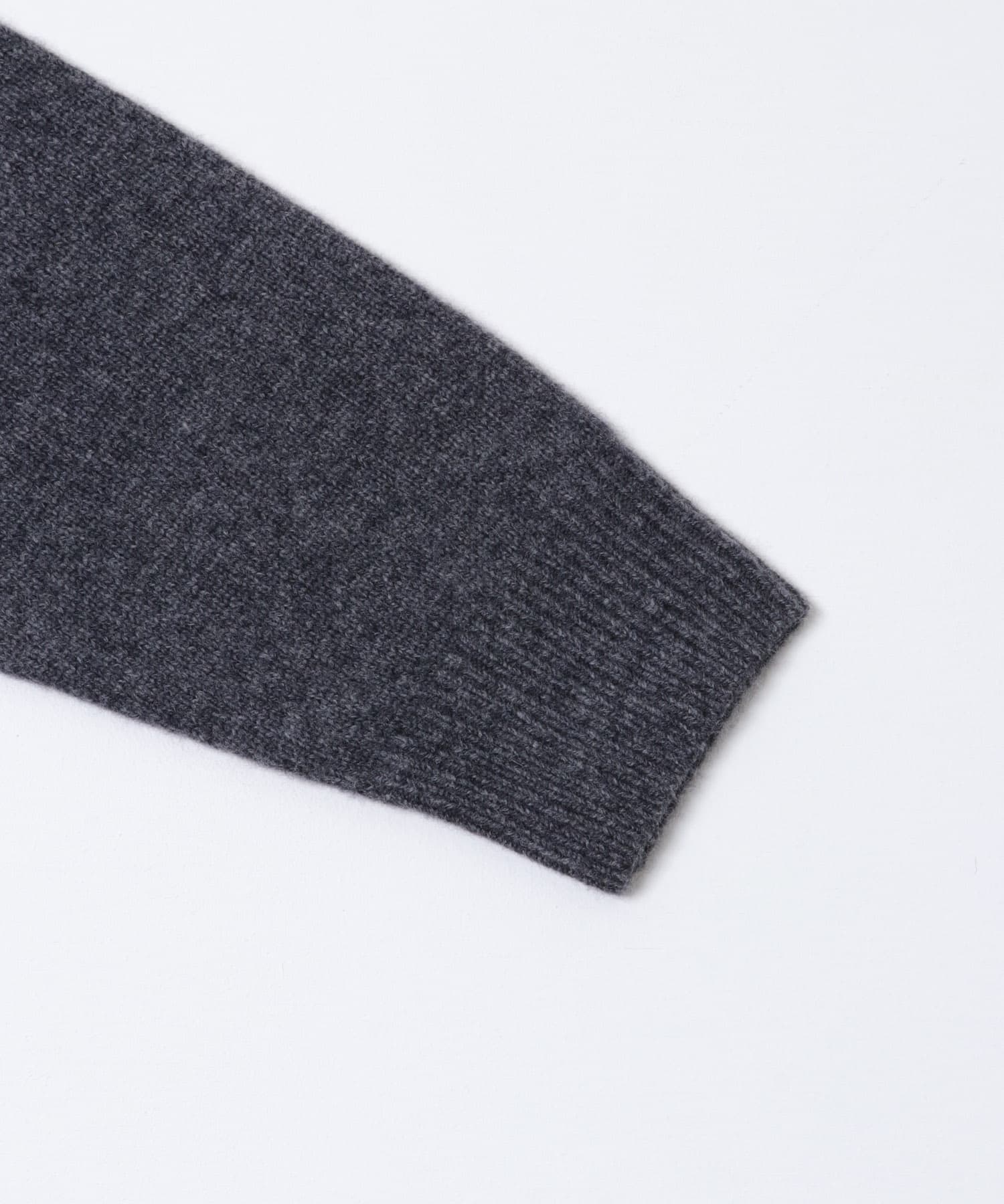 『XLサイズあり』ハミルトンラムズウールVネックニット CHARCOAL S