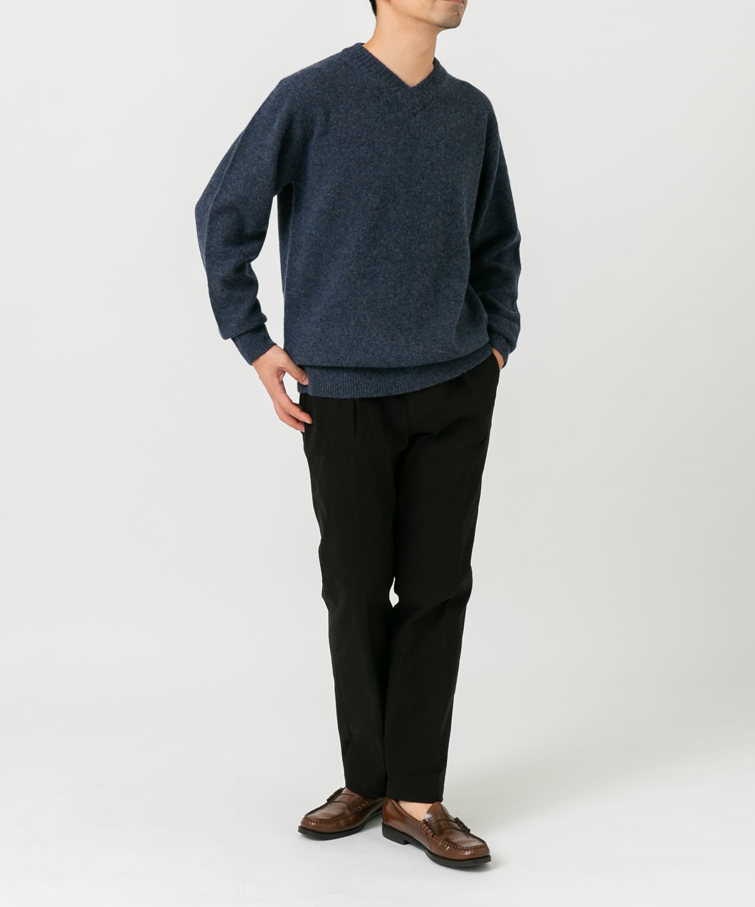 『XLサイズあり』ハミルトンラムズウールVネックニット NAVY S