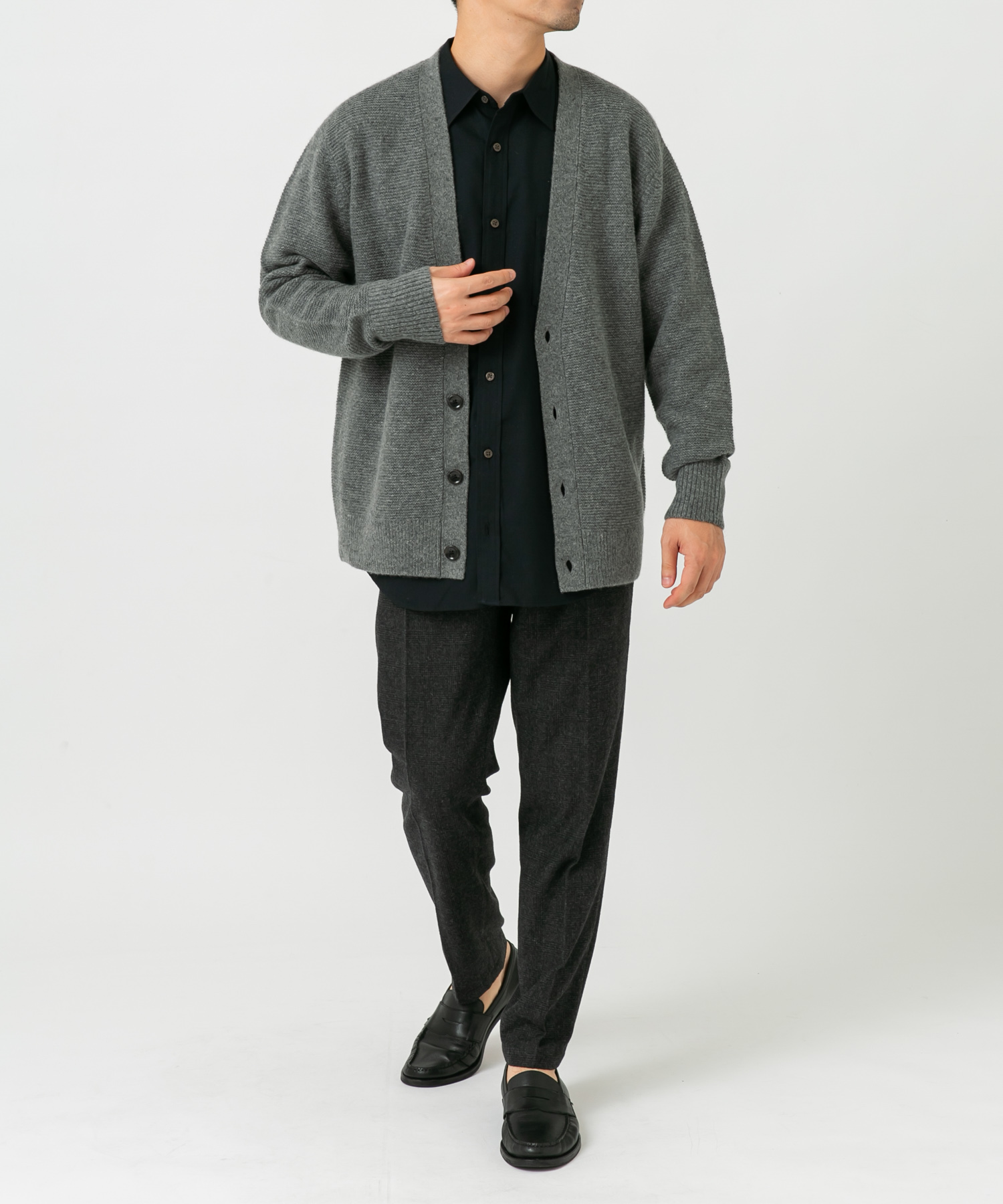 GRAY
