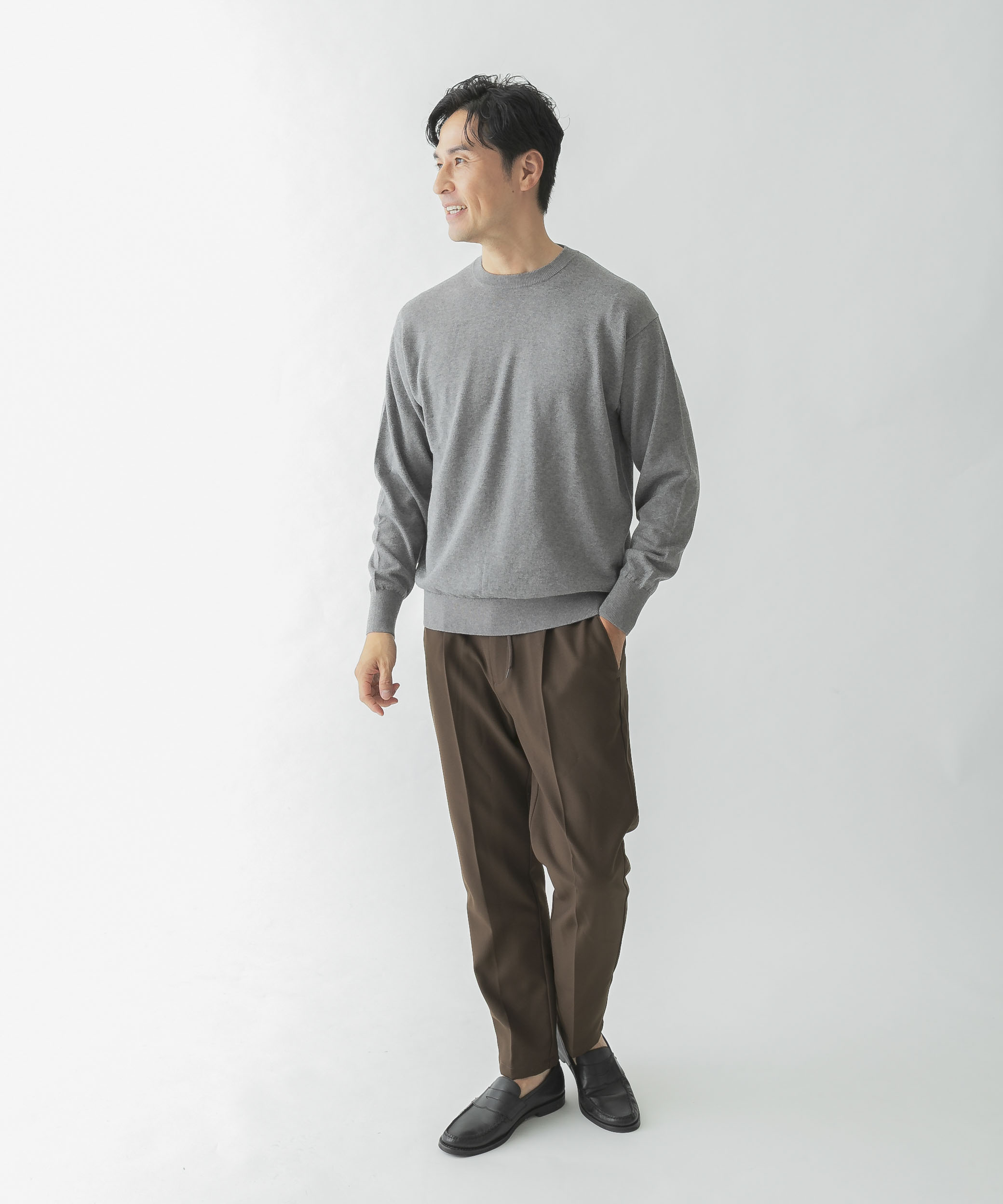 GRAY