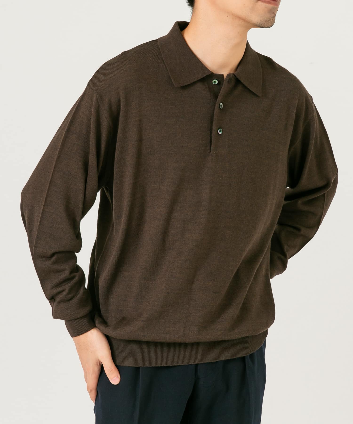 DARK BROWN