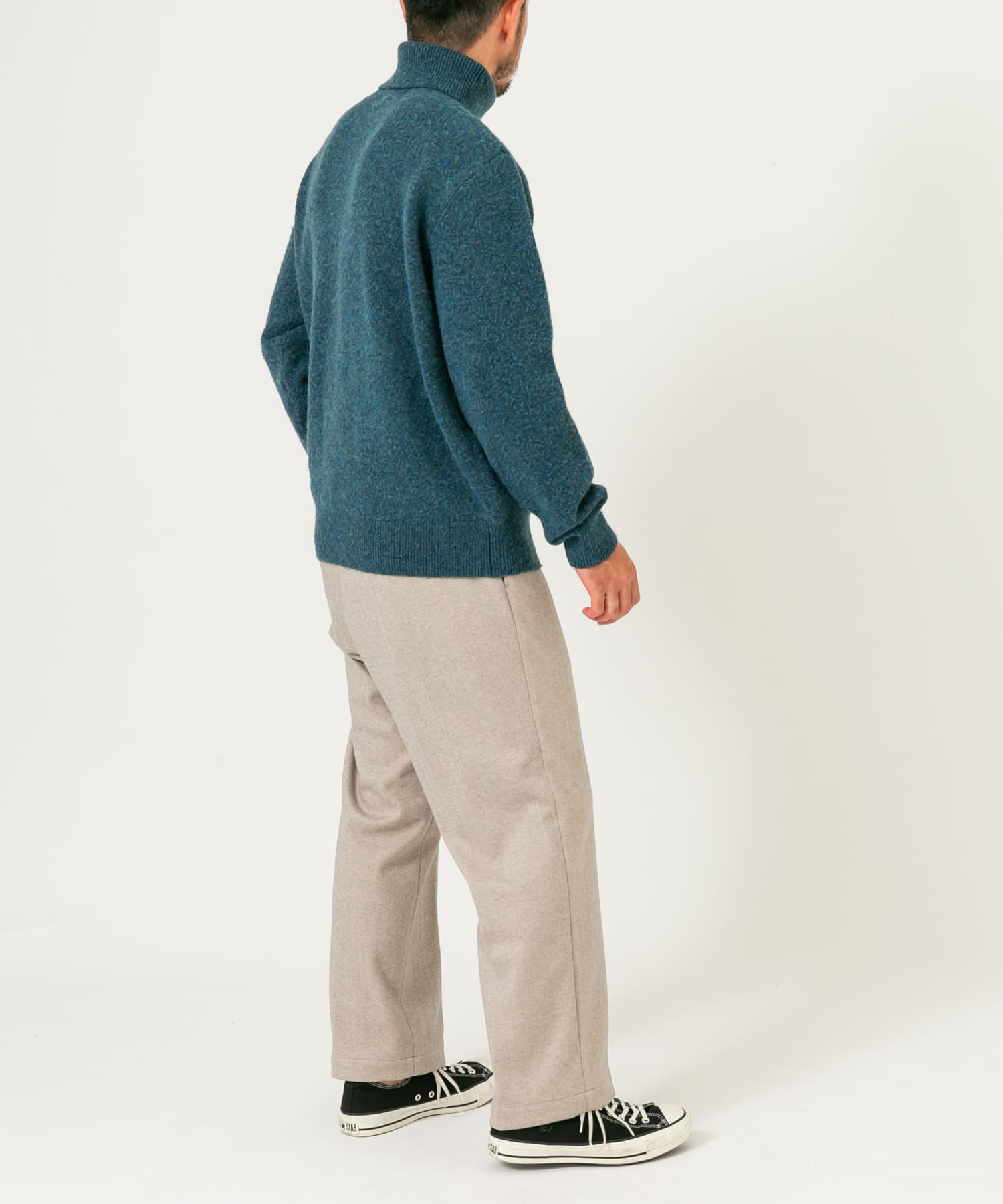 ブークレストレッチタートルニット BLUE M