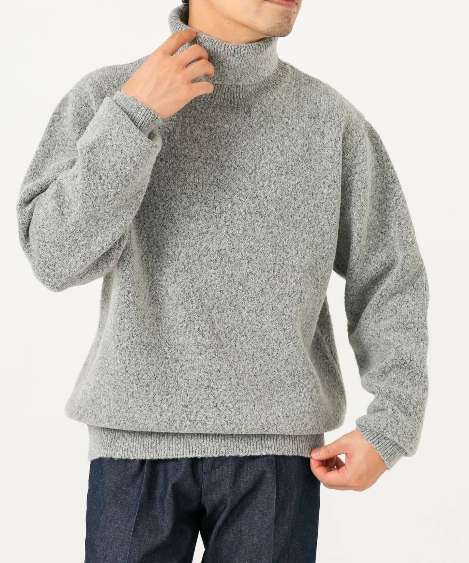 GRAY