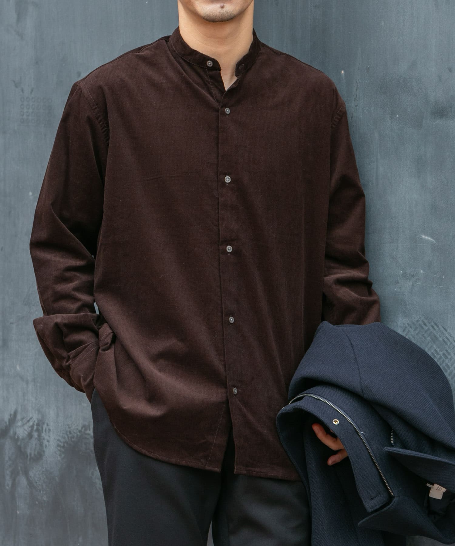 DARK BROWN