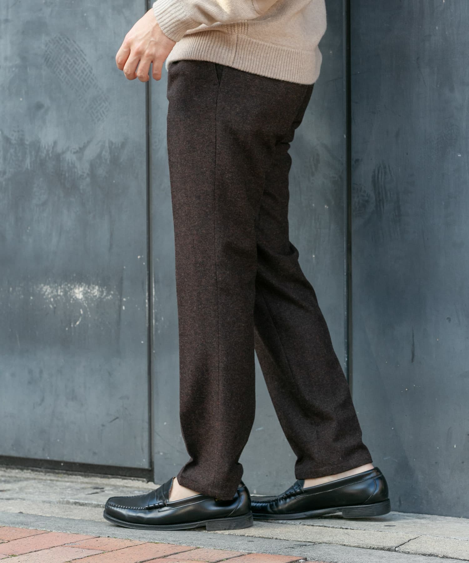 DARK BROWN