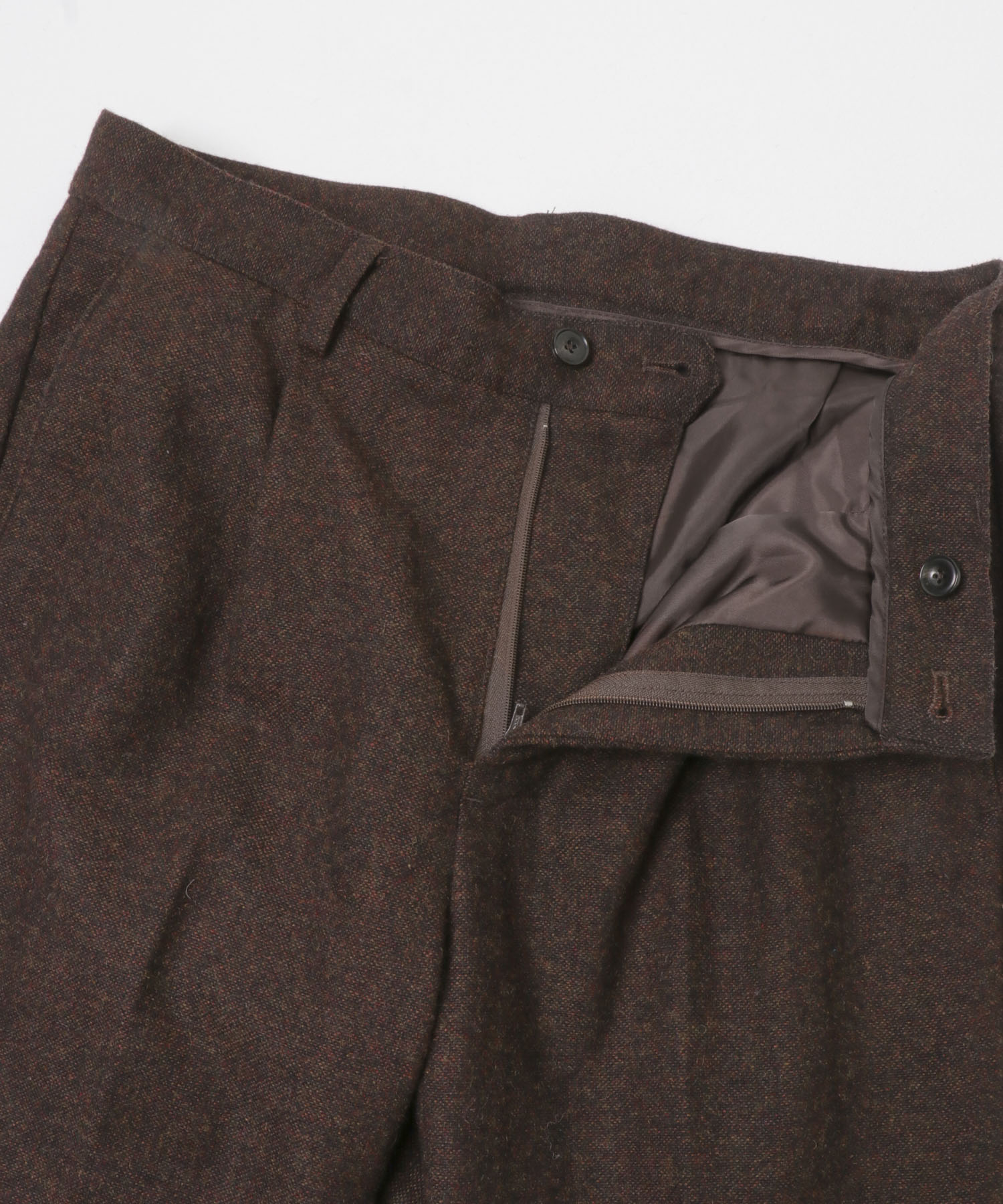 DARK BROWN